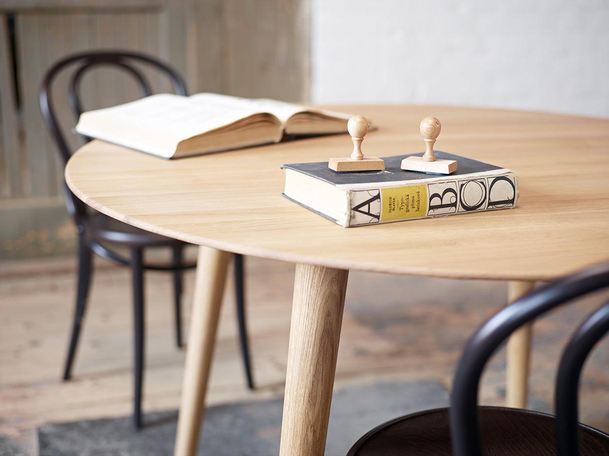 18 Upholstered Chair - WOO .Design
