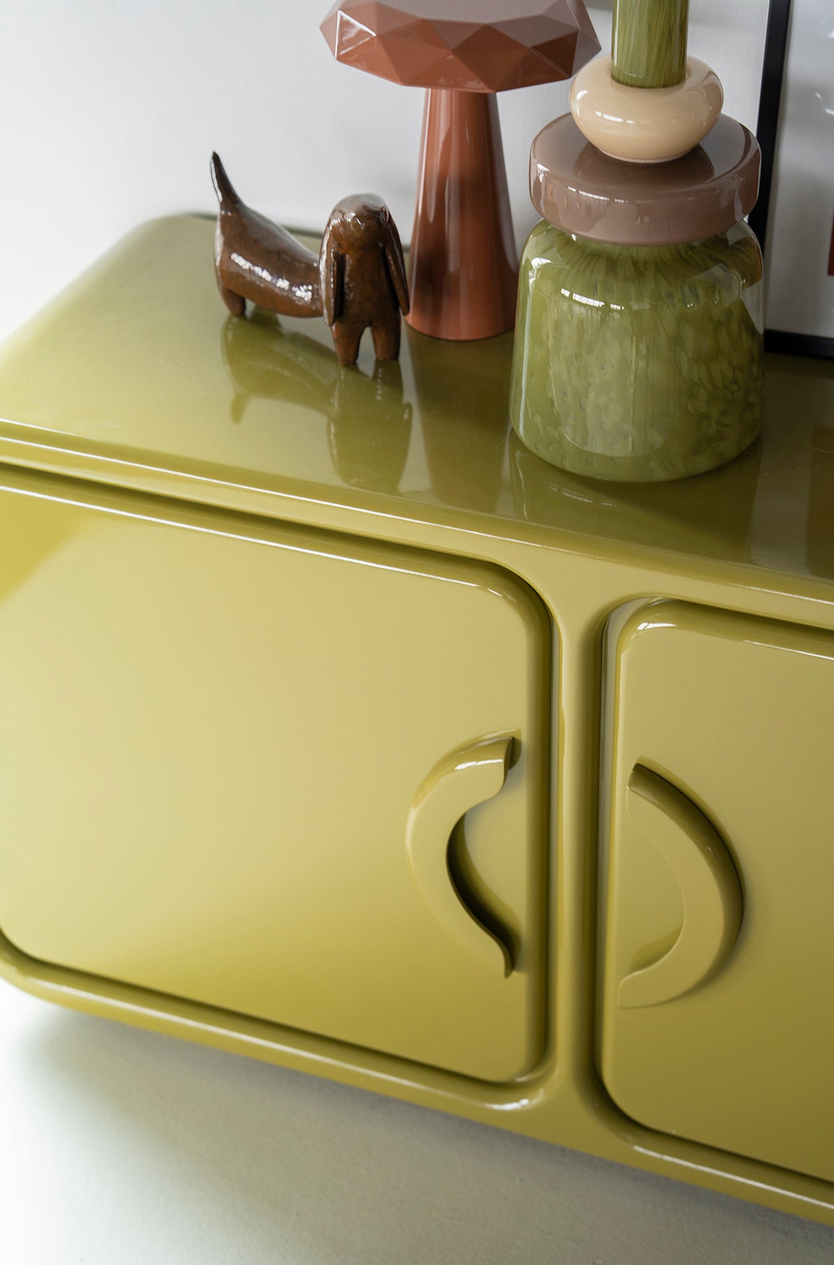 Gubby Dresser