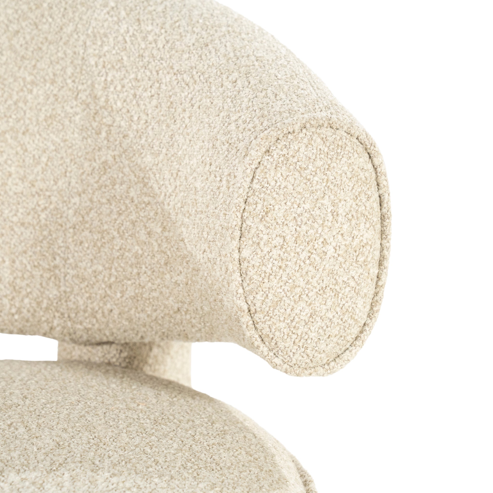 Phanti Lounge Chair
