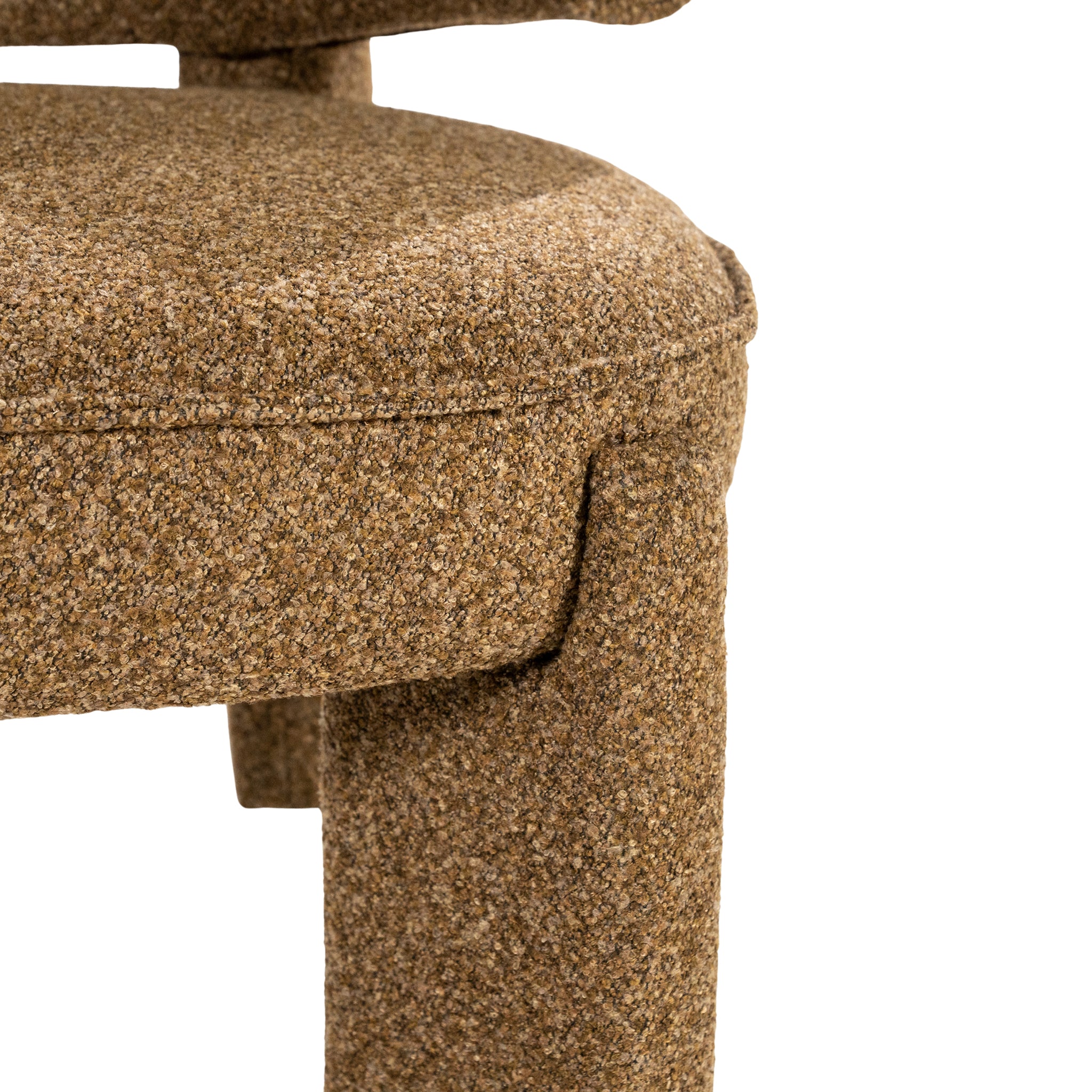Phanti Lounge Chair