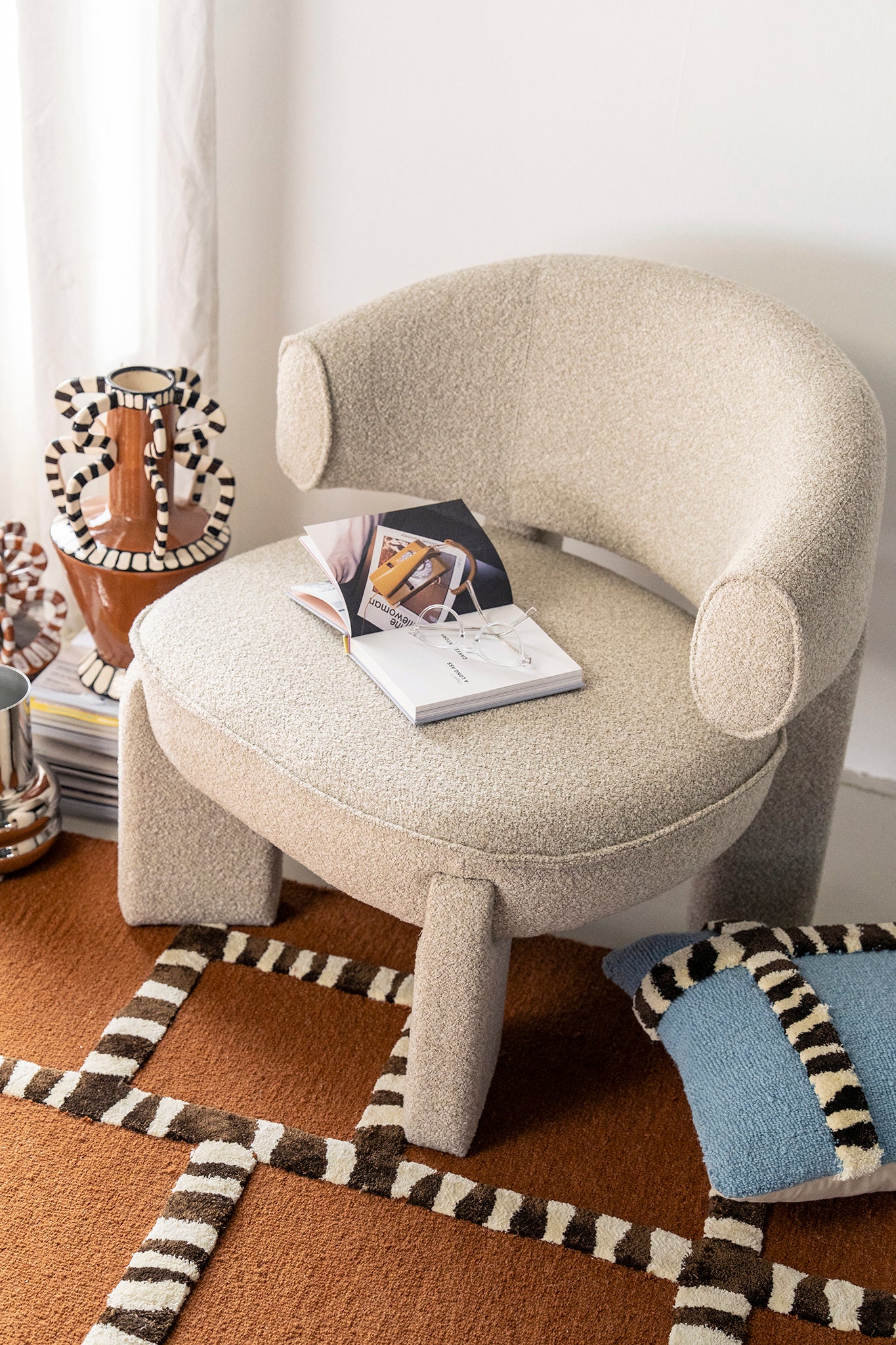 Phanti Lounge Chair