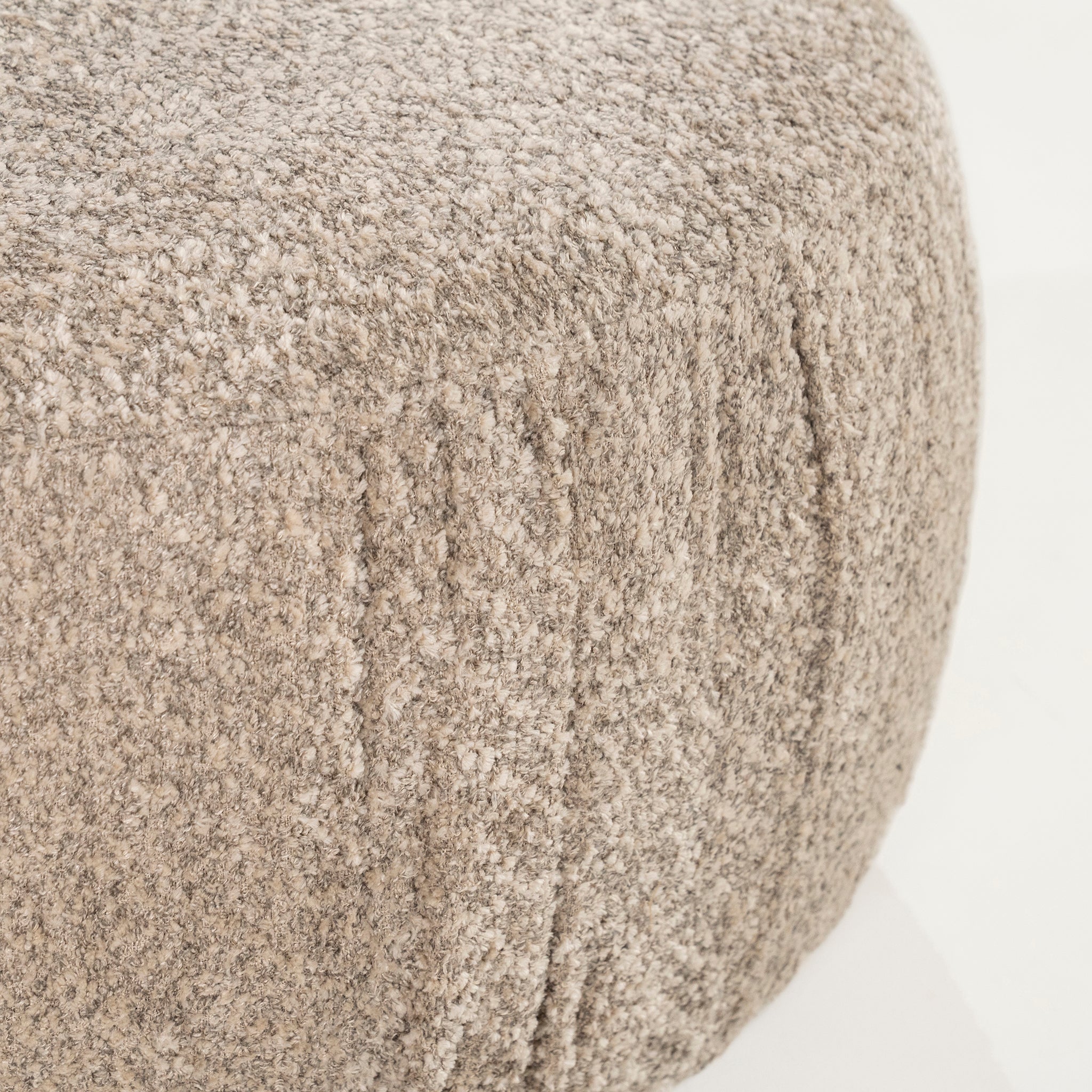 Roux Lounge Chair