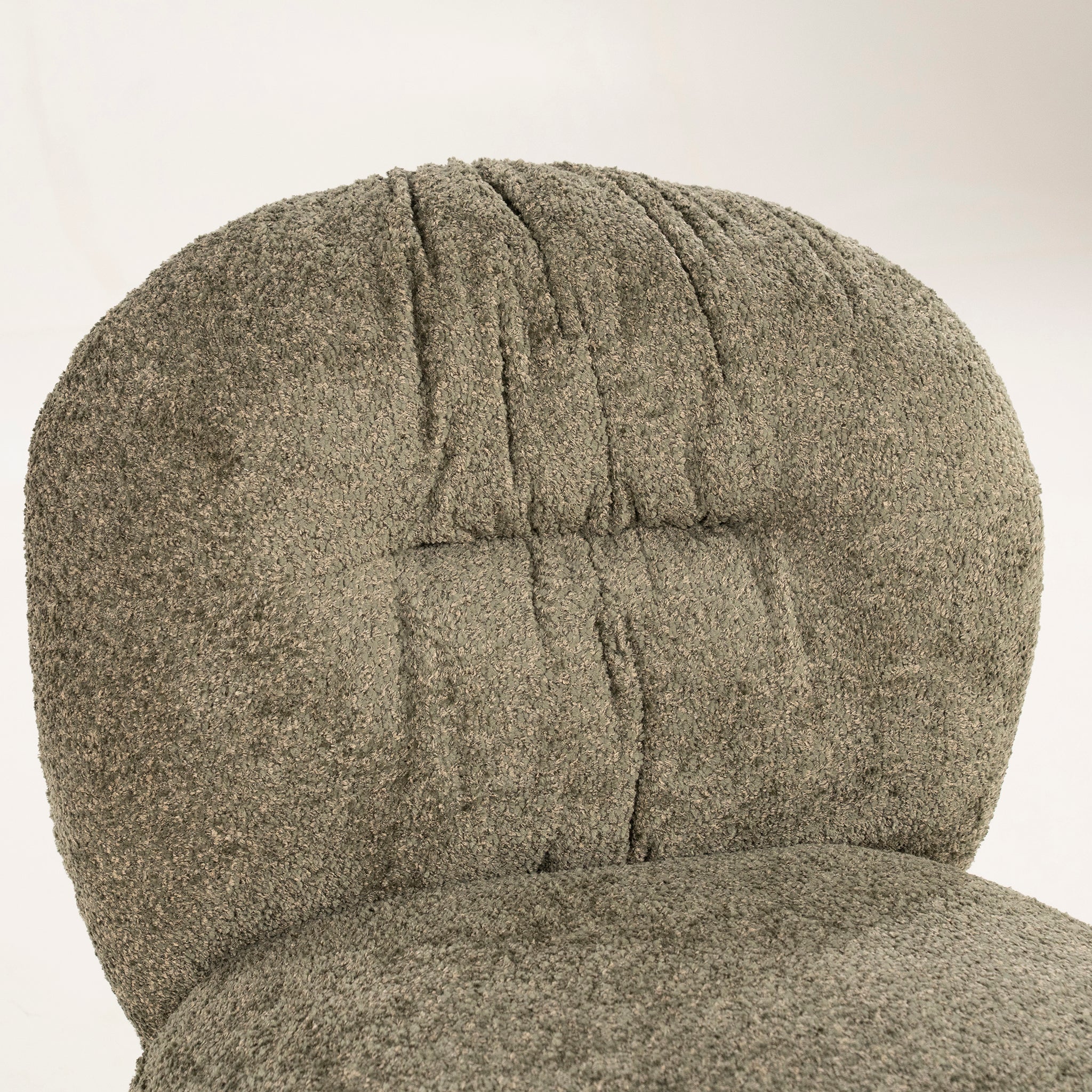 Roux Lounge Chair