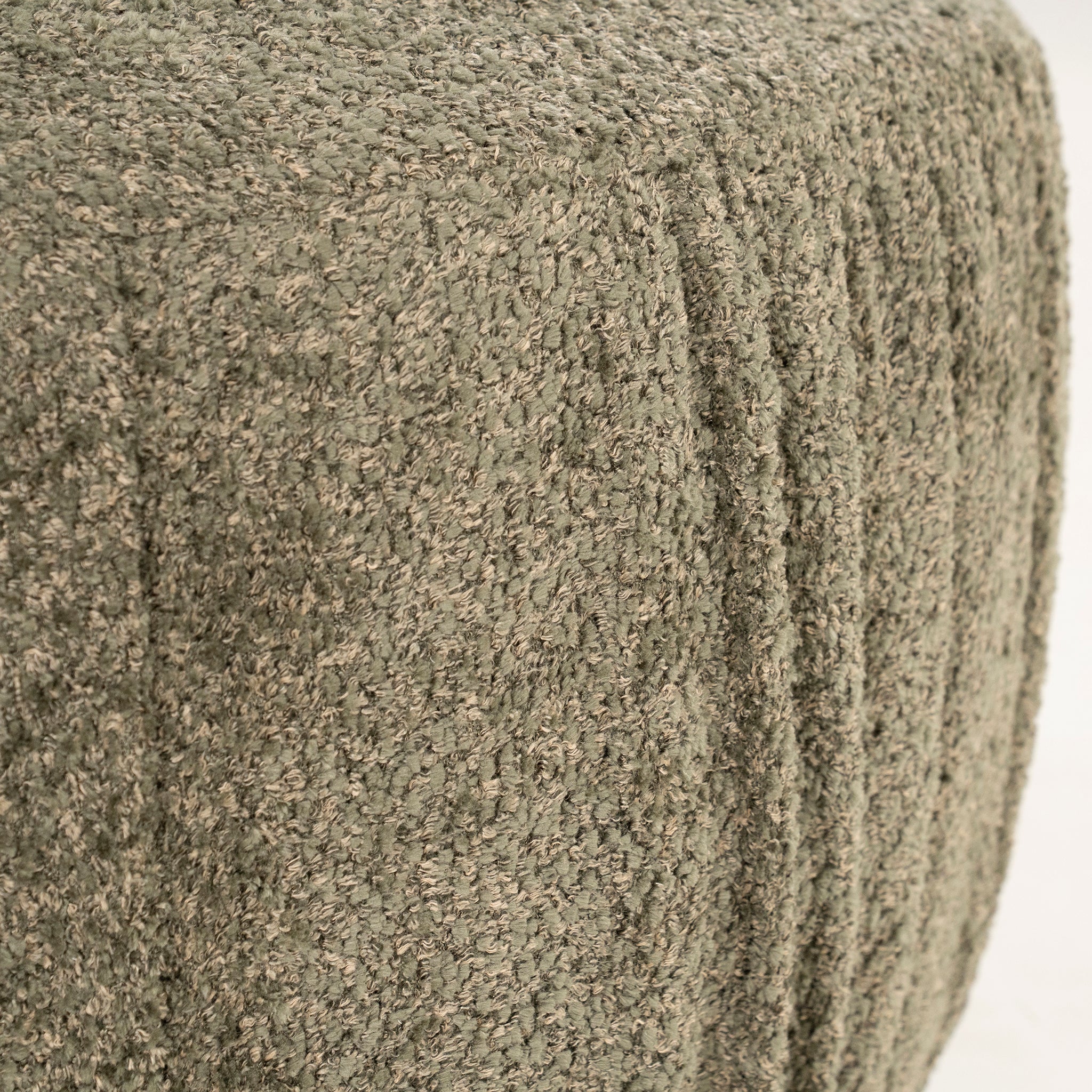 Roux Lounge Chair