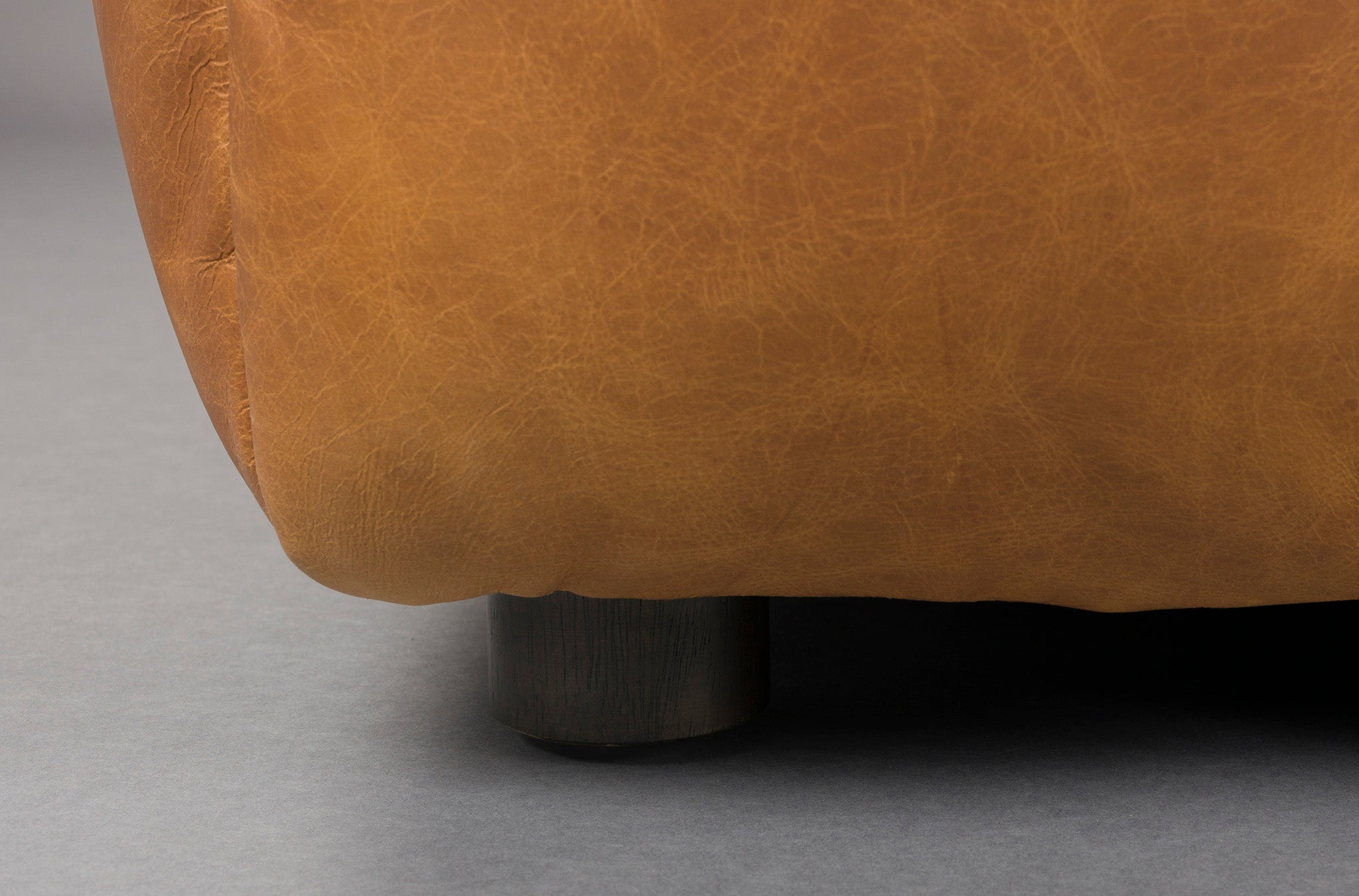 Hackman Leather Hocker