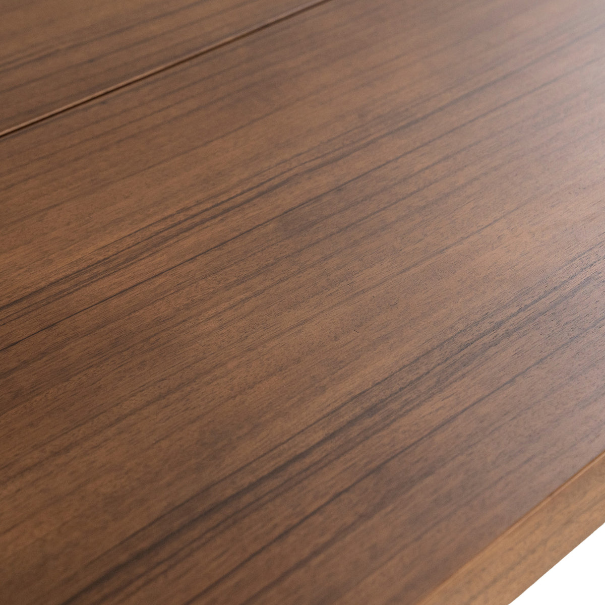 Lira Dining Table