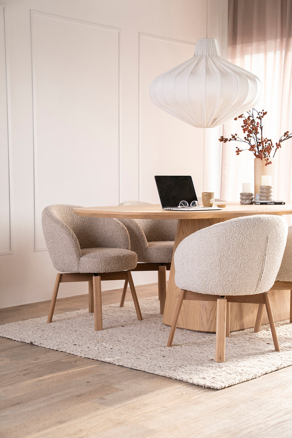 Livia Hush Chair