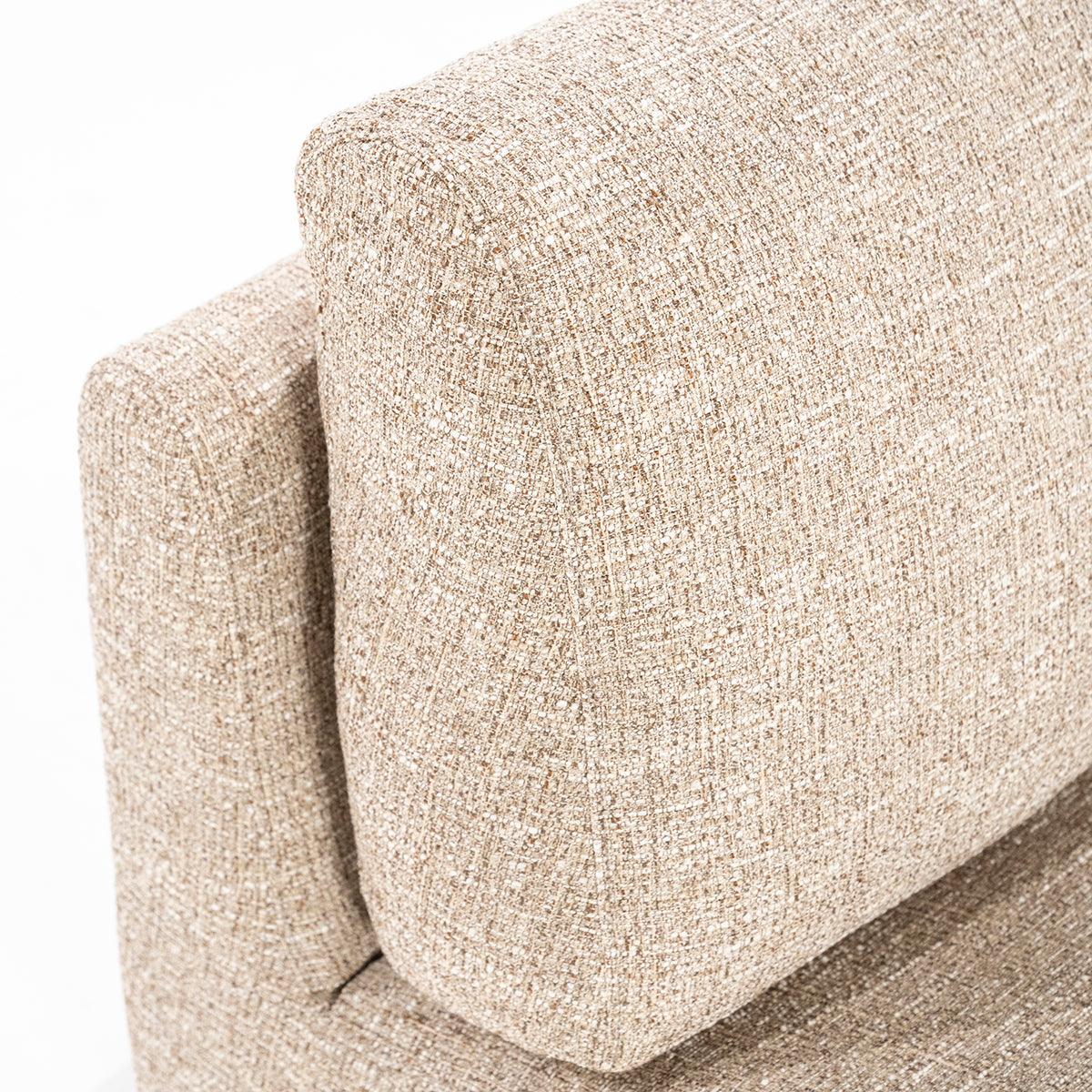 Lucia Donna Lounge Chair