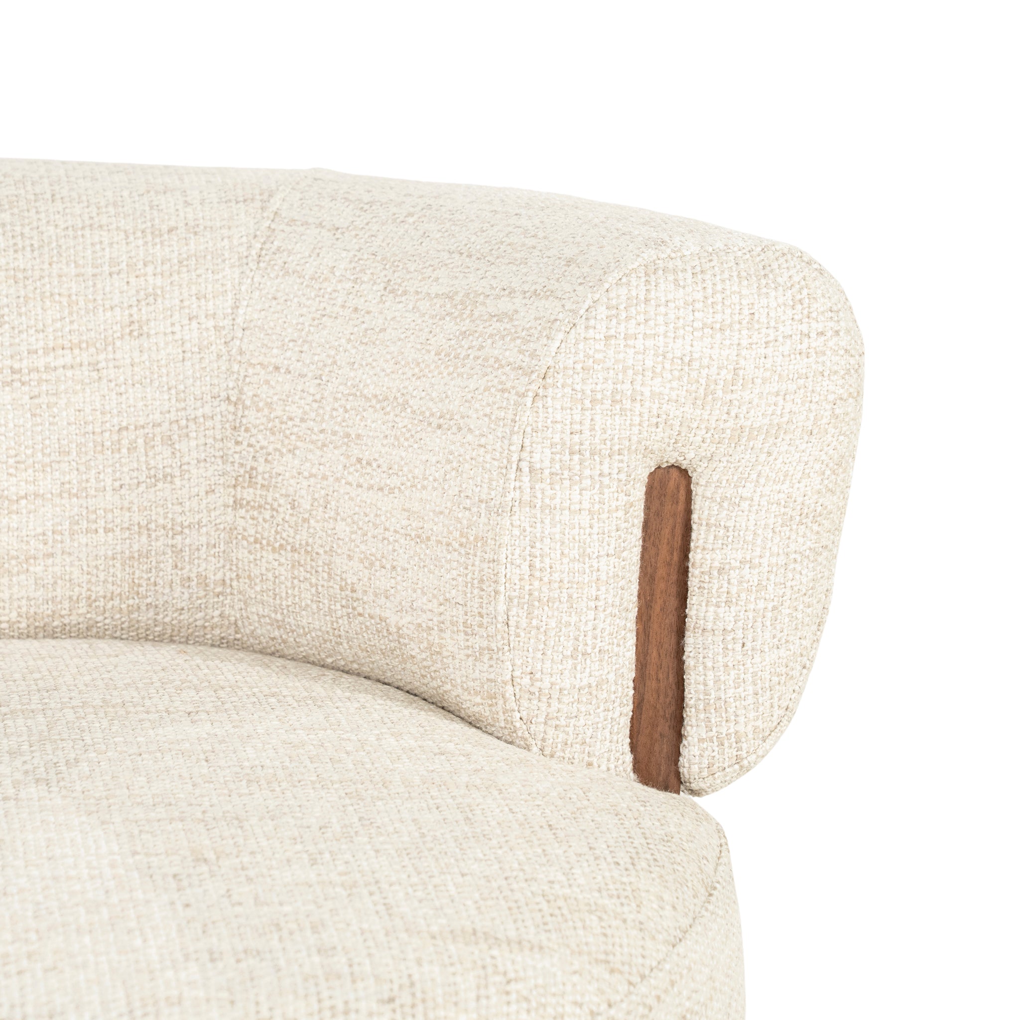 Nila Vanu Armchair