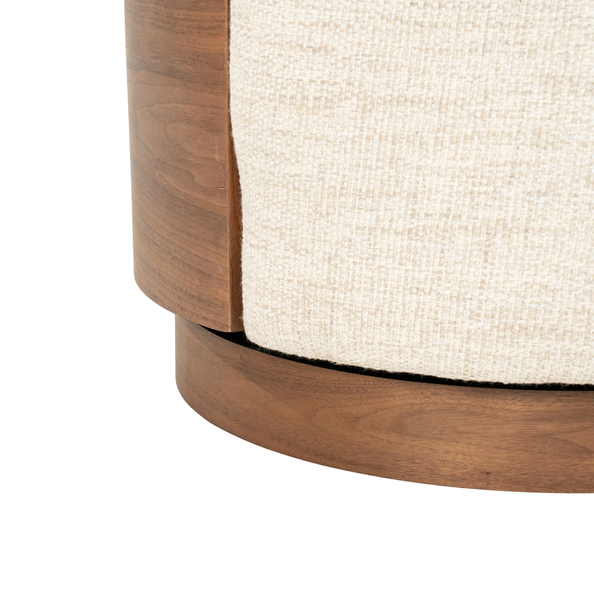 Nila Vanu Armchair