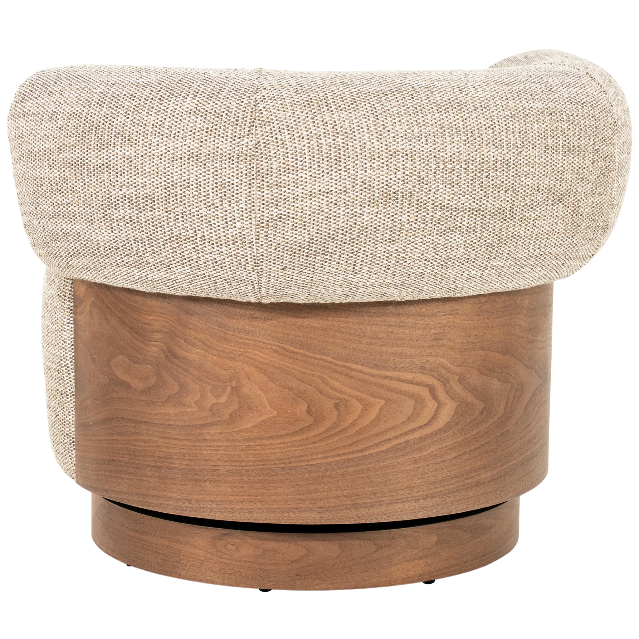 Nila Vanu Armchair