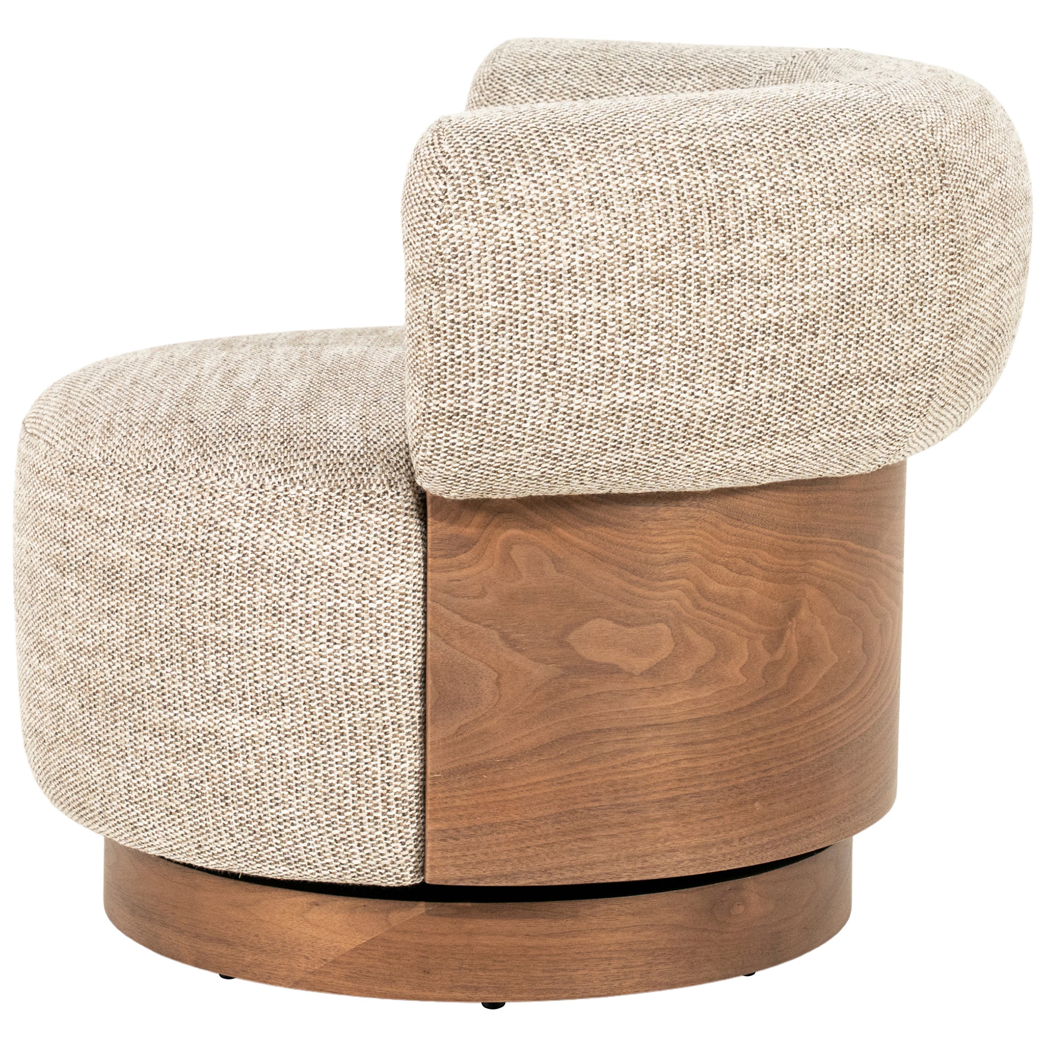 Nila Vanu Armchair