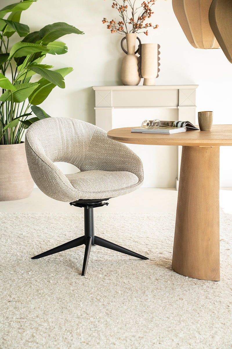 Nol Tova Chair