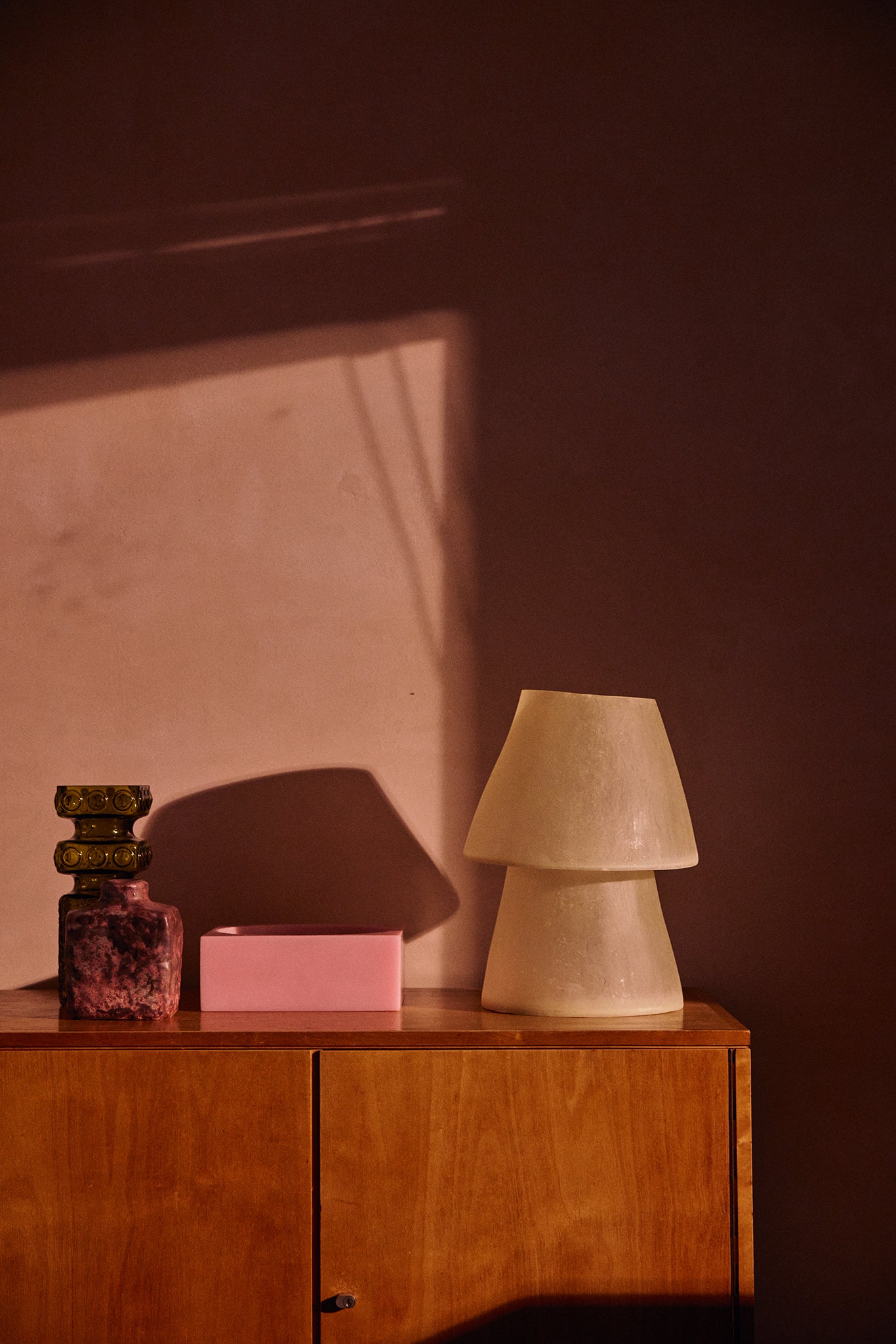 Glassfiber Off White Table Lamp