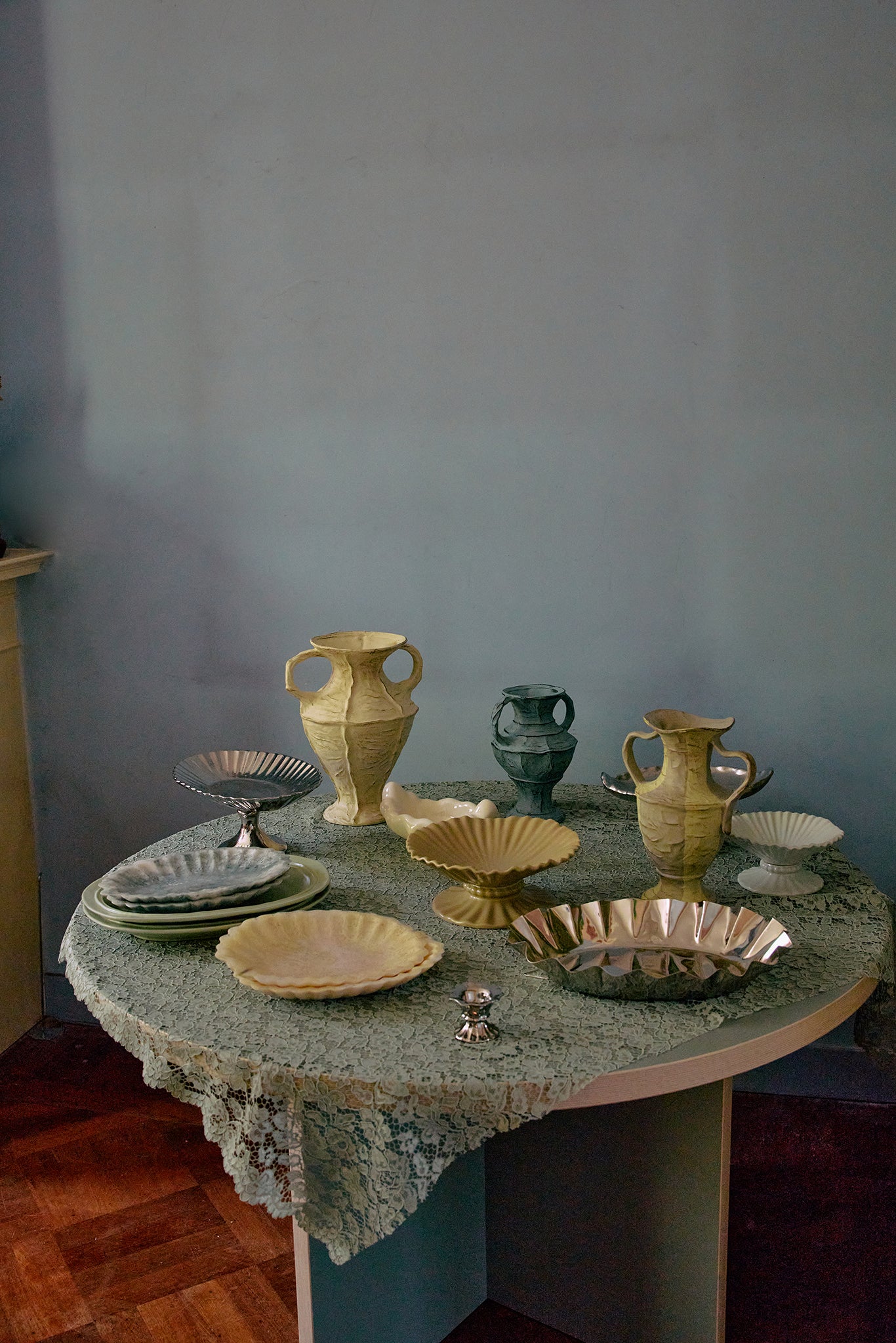 Round Dining Table