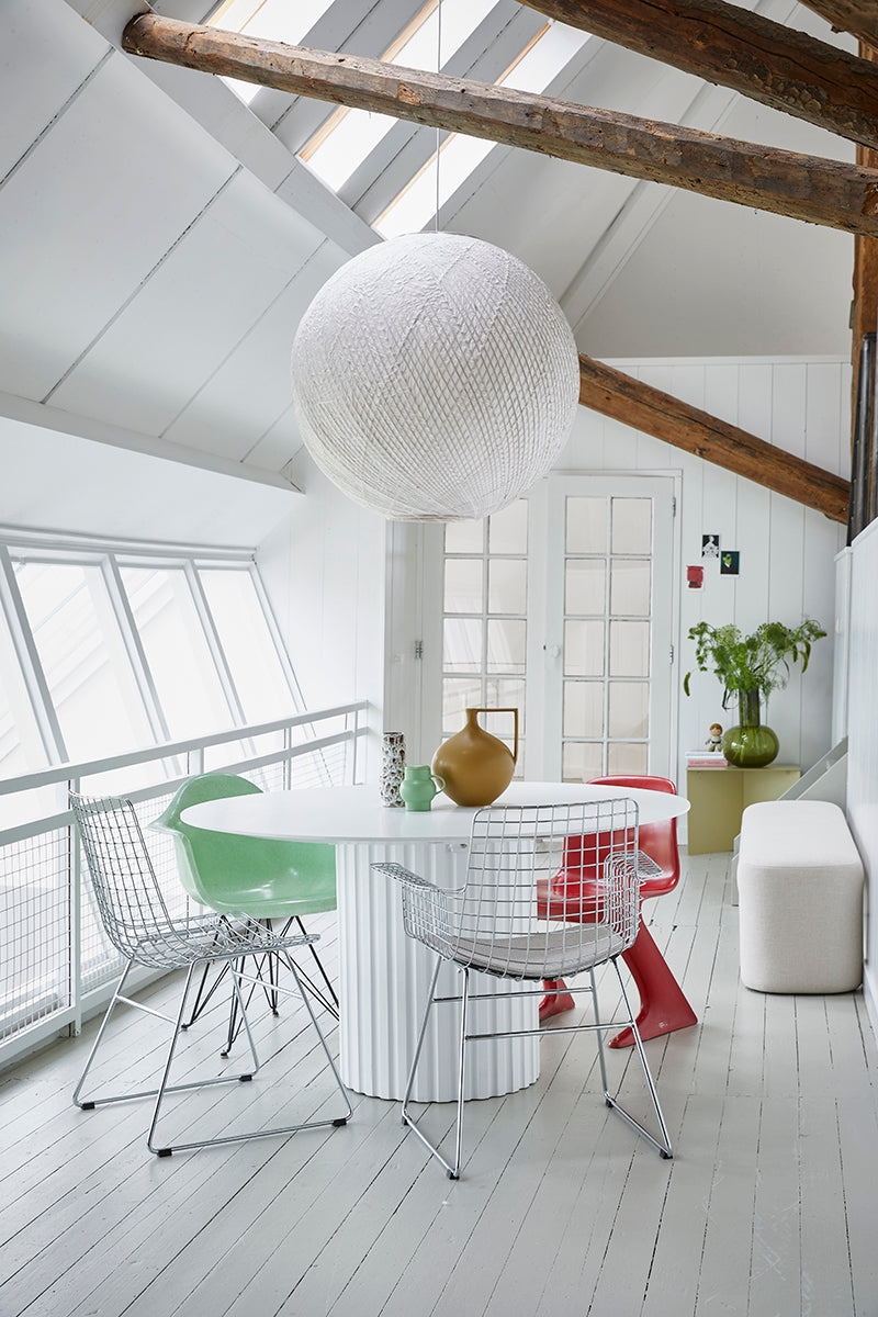 Wire Chair with Armrest