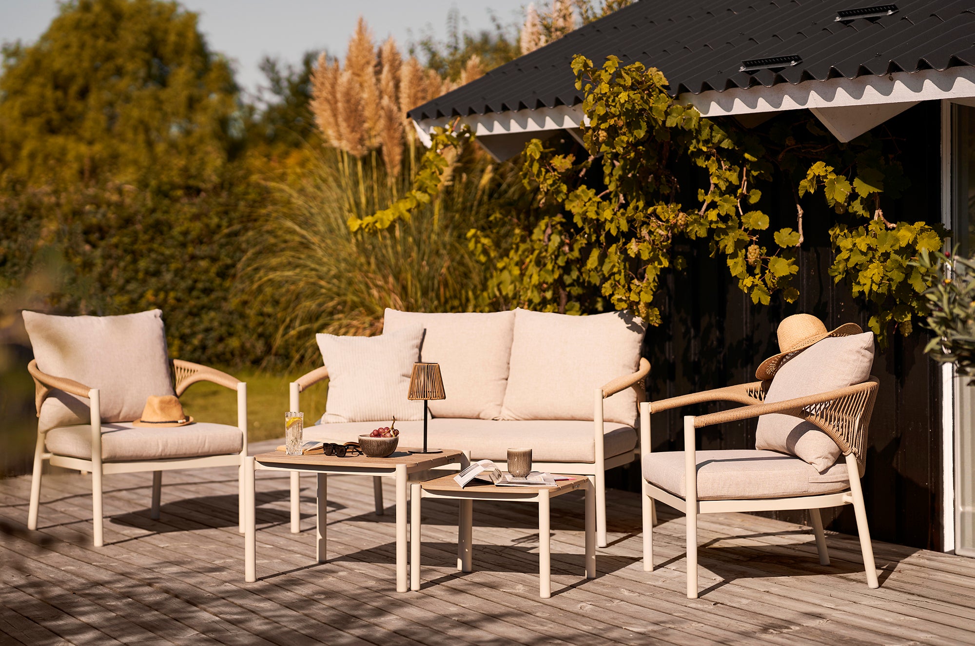 Abela Lounge Set