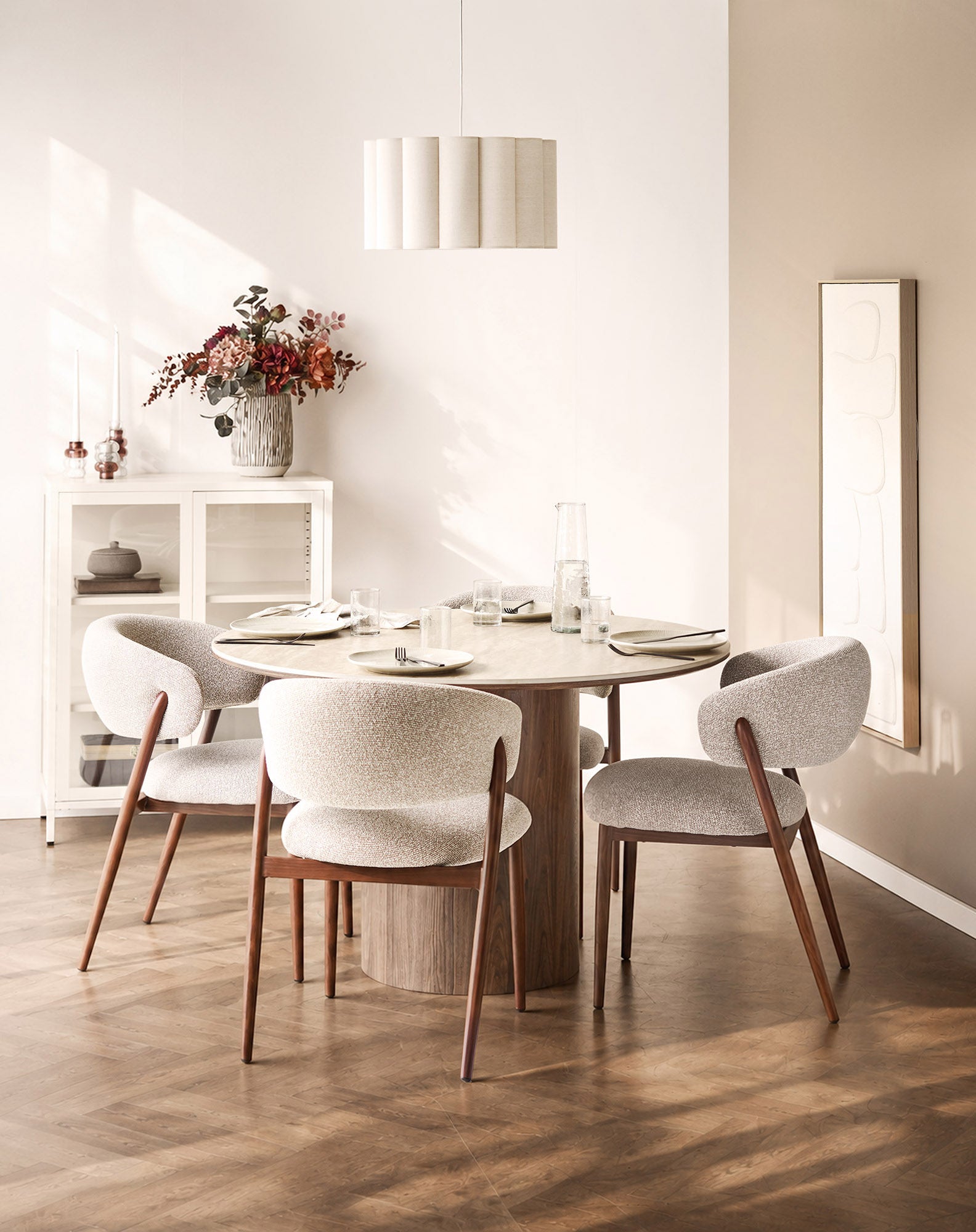 Delphi Round Dining Table