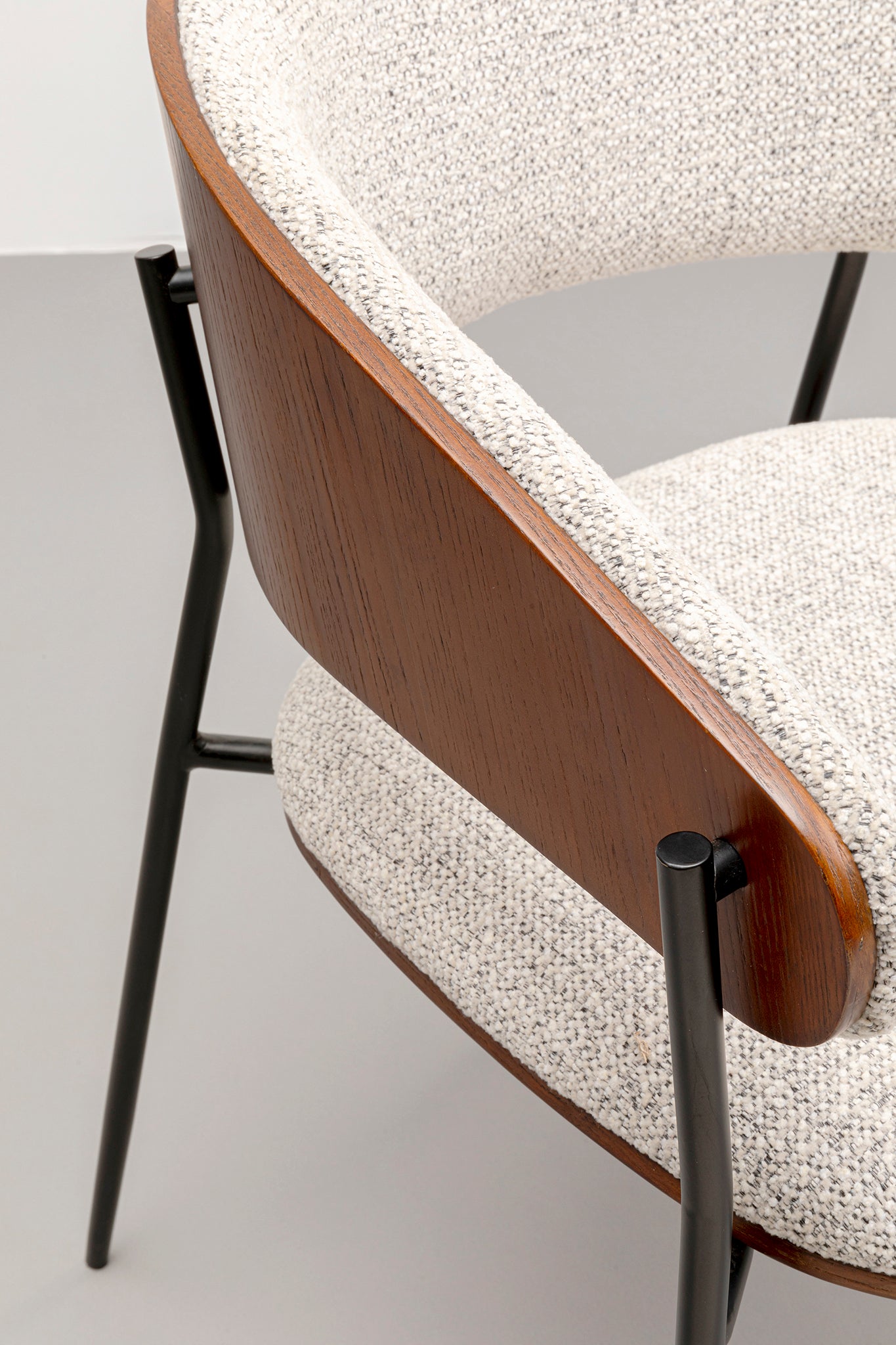 Cindy Chair with Armrest