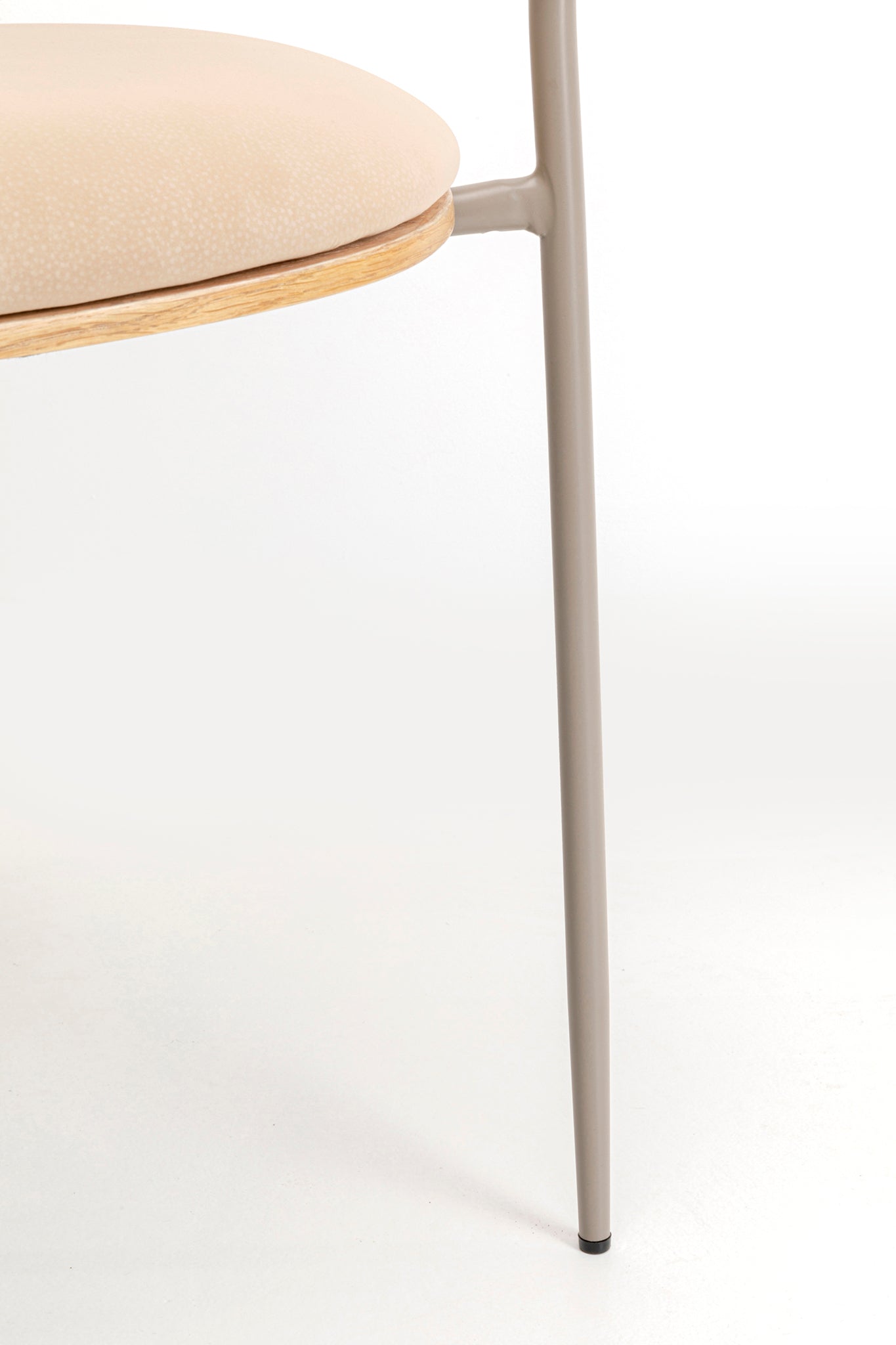 Cindy Chair with Armrest