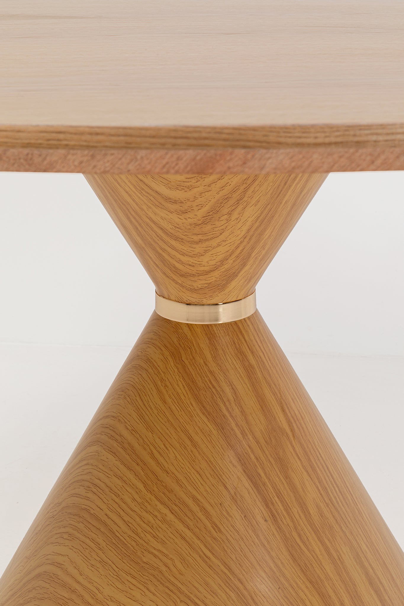 Cono Dining Table