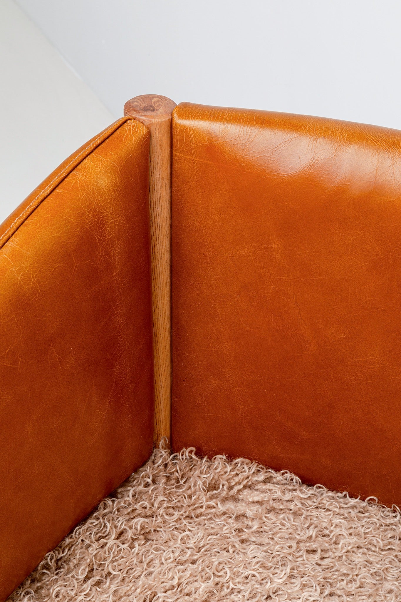 Halva Chair with Armrest