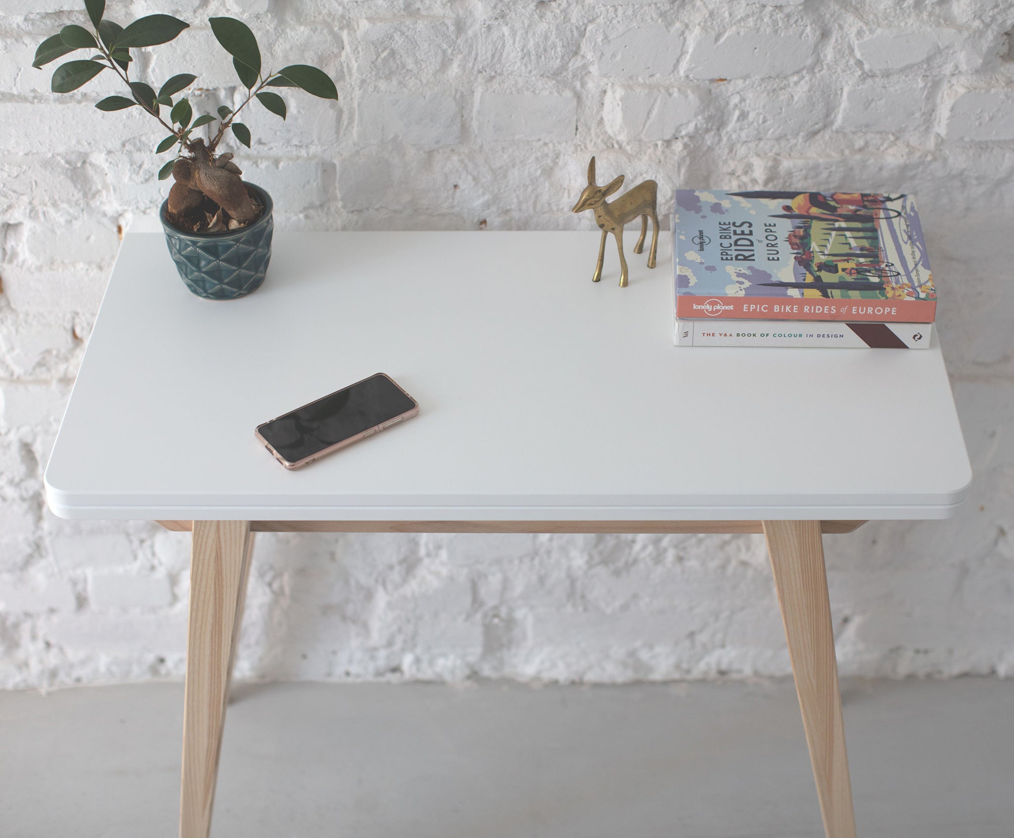 Envelope Extendable Console Table