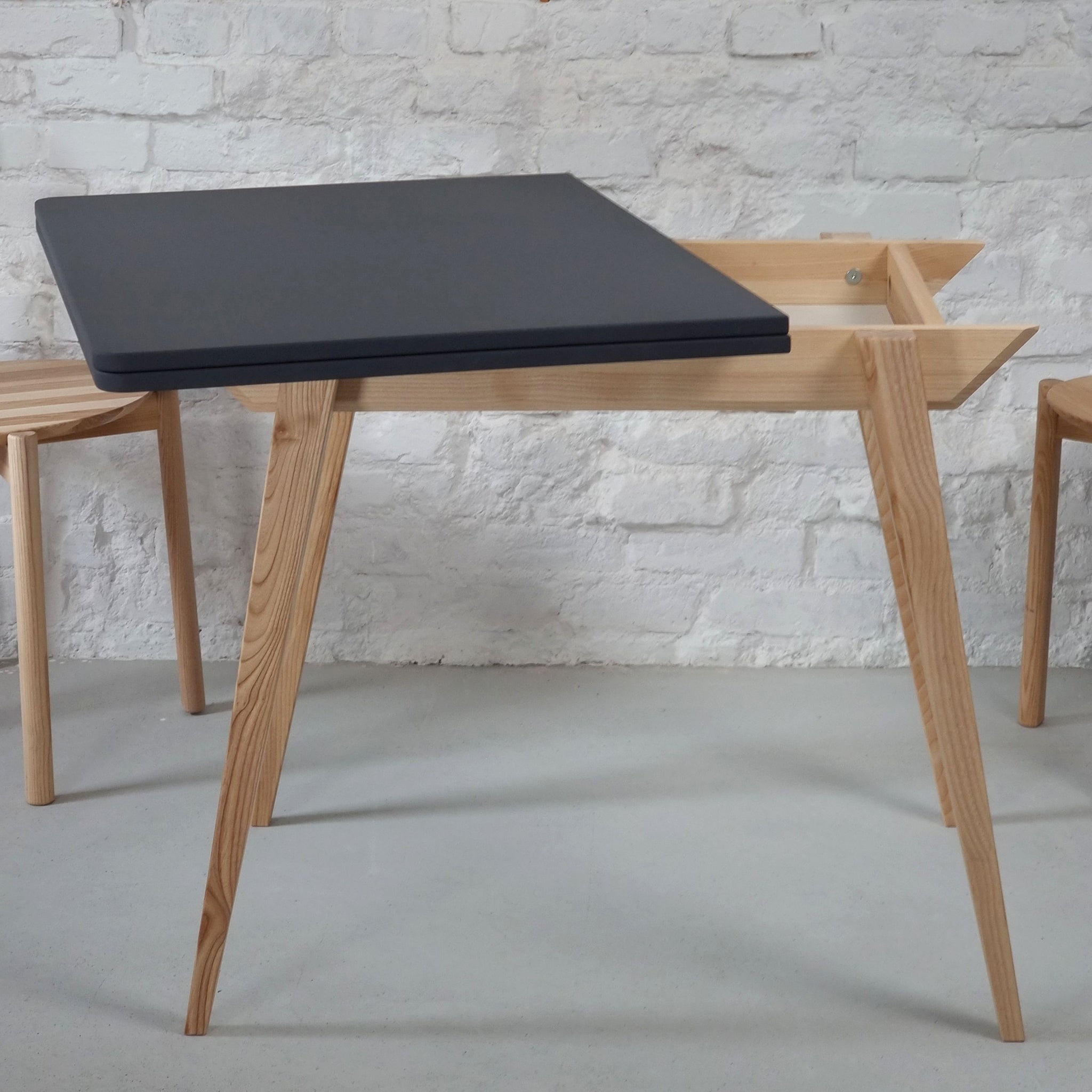Envelope Extendable Dining Table