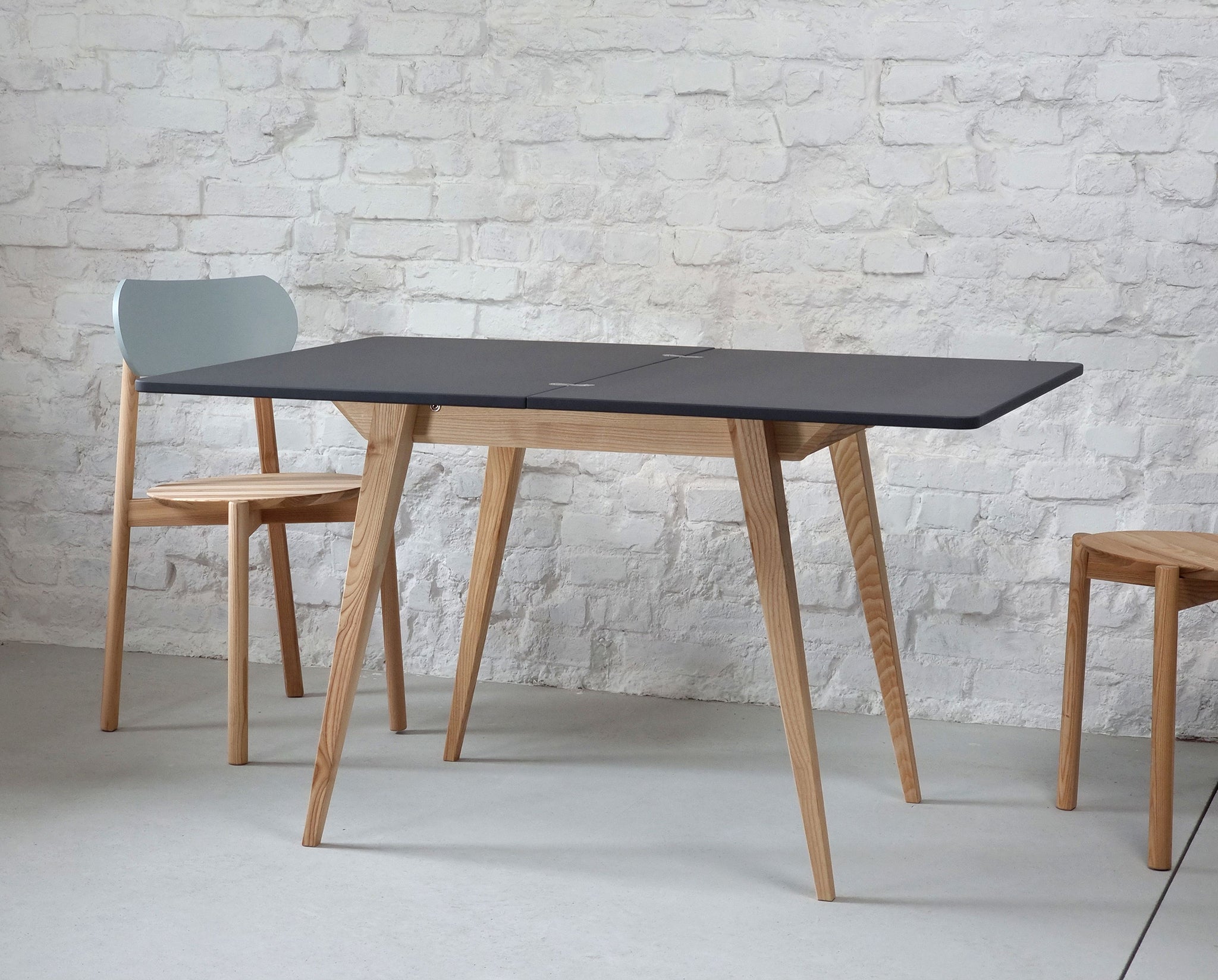 Envelope Extendable Dining Table