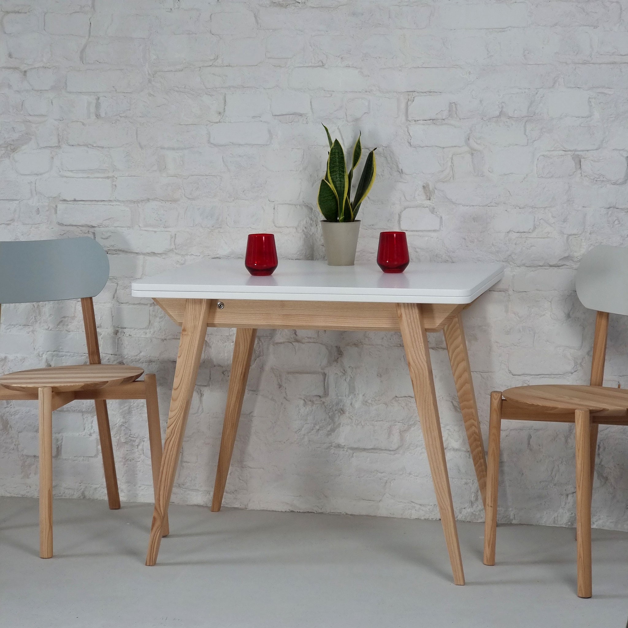Envelope Extendable Dining Table