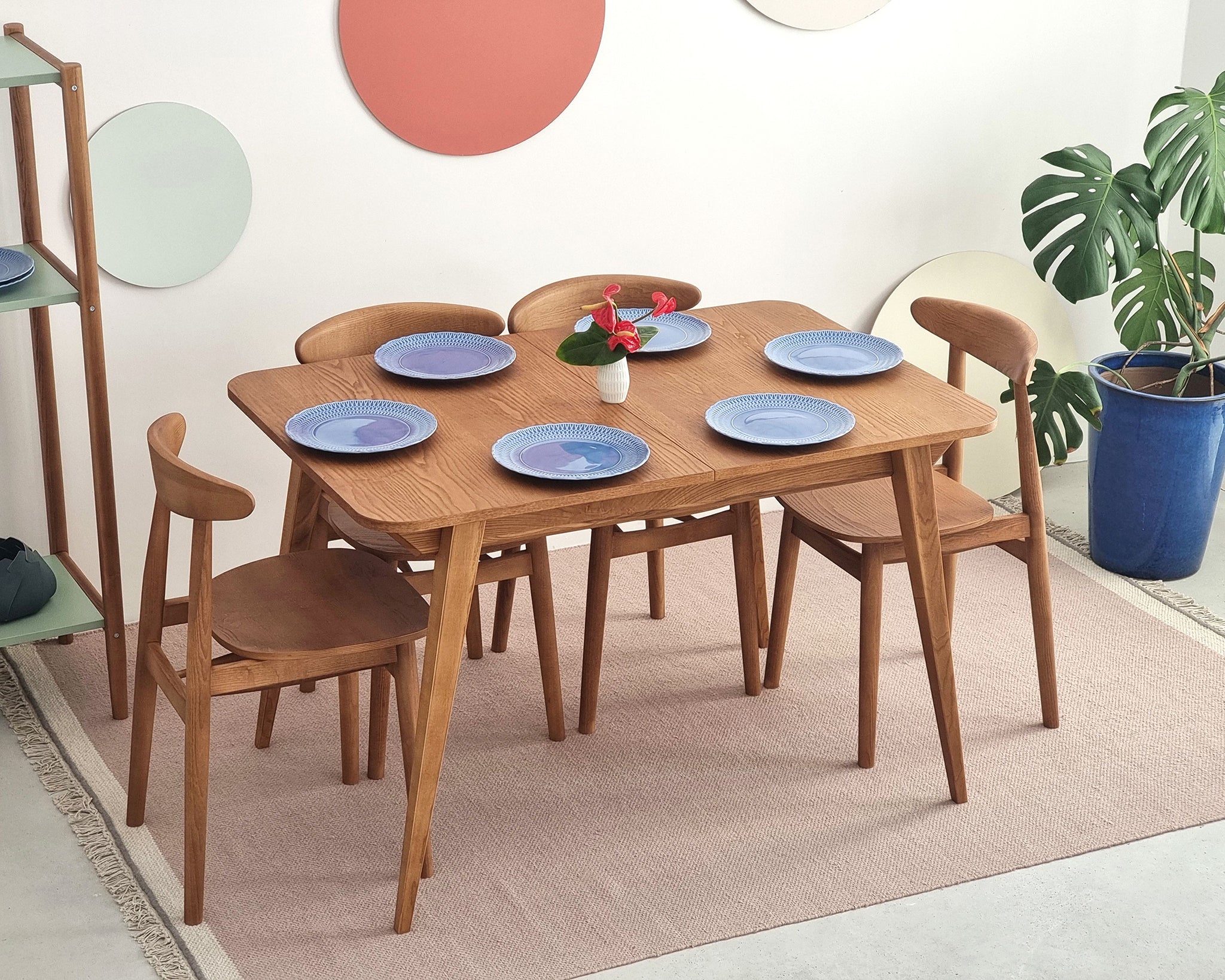 Envelope Bold Veneered Extendable Dining Table