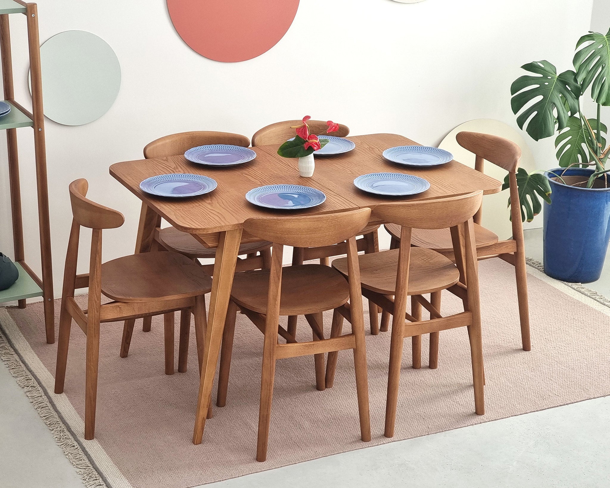 Envelope Bold Veneered Extendable Dining Table