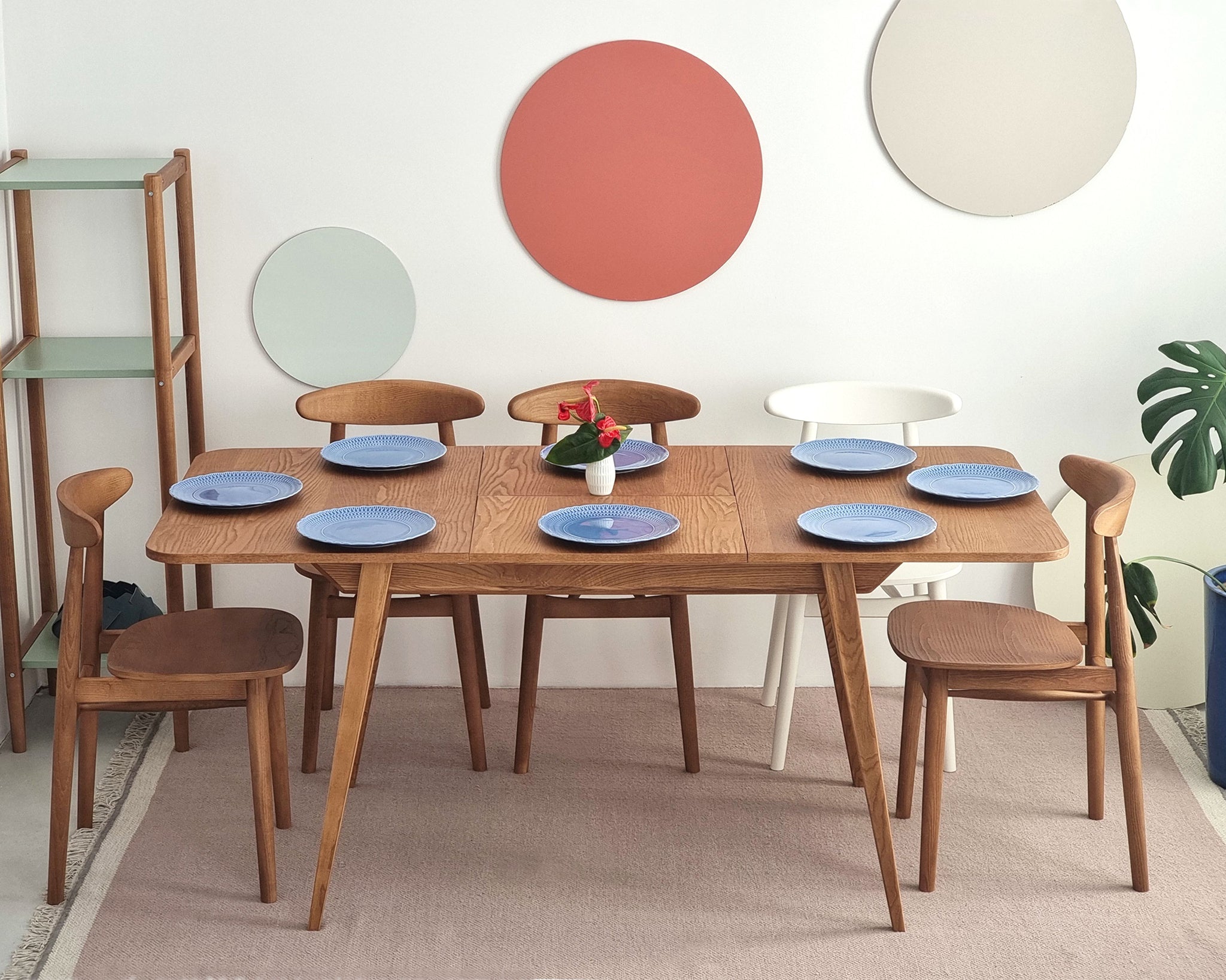 Envelope Bold Veneered Extendable Dining Table