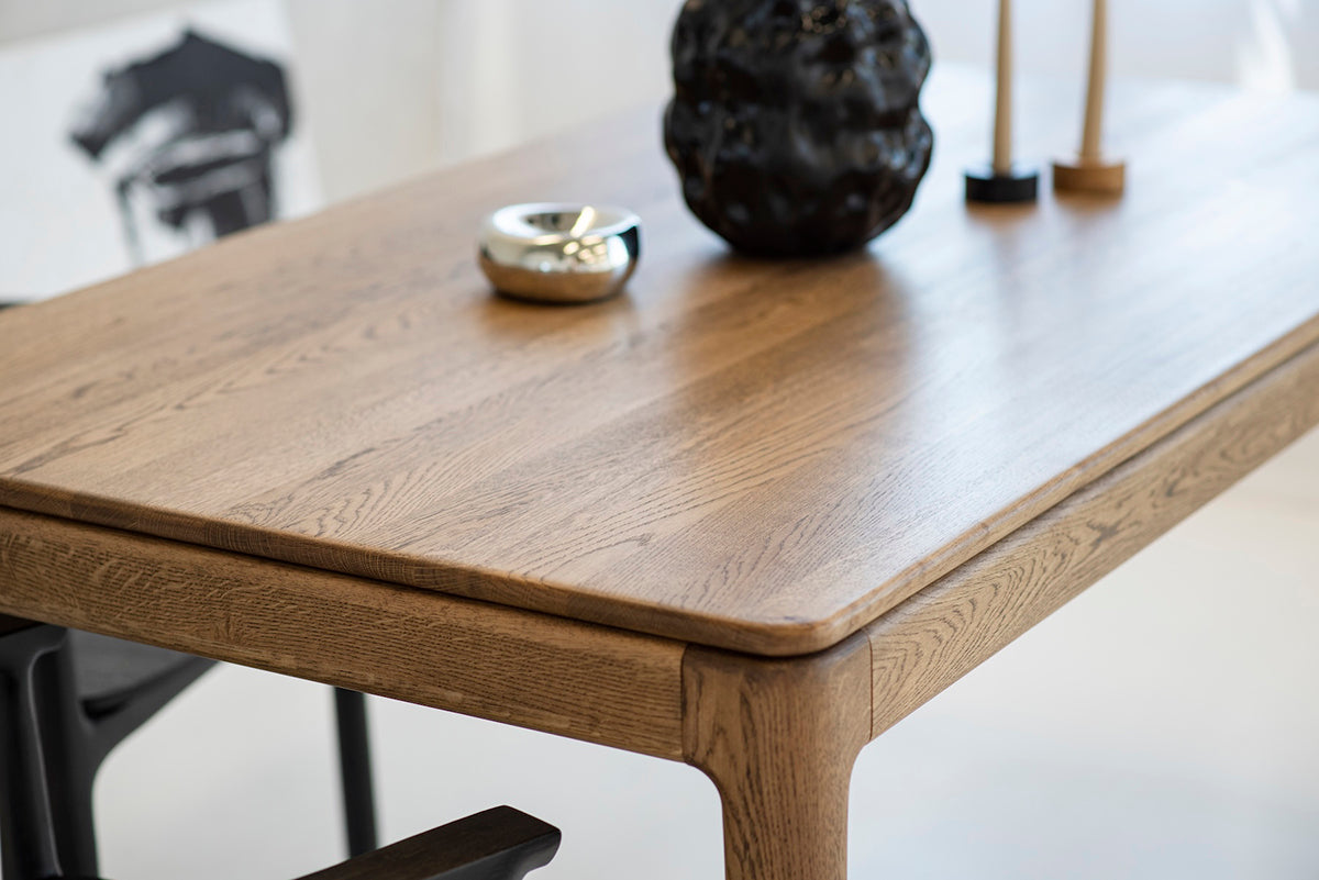 Filo Dining Table