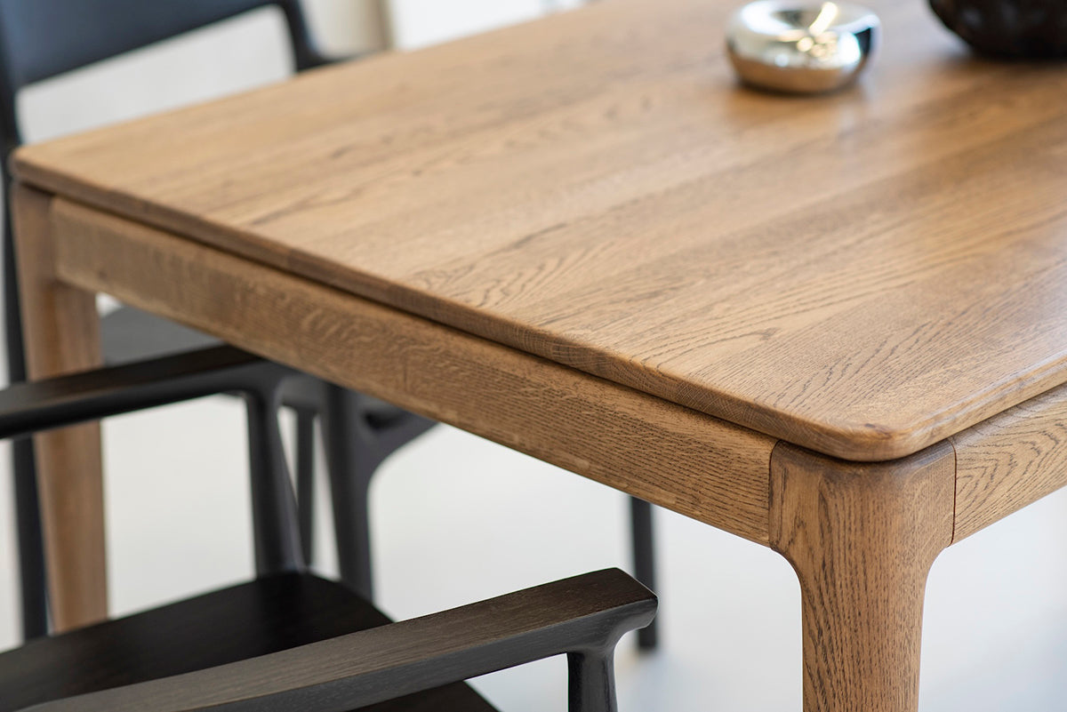 Filo Dining Table