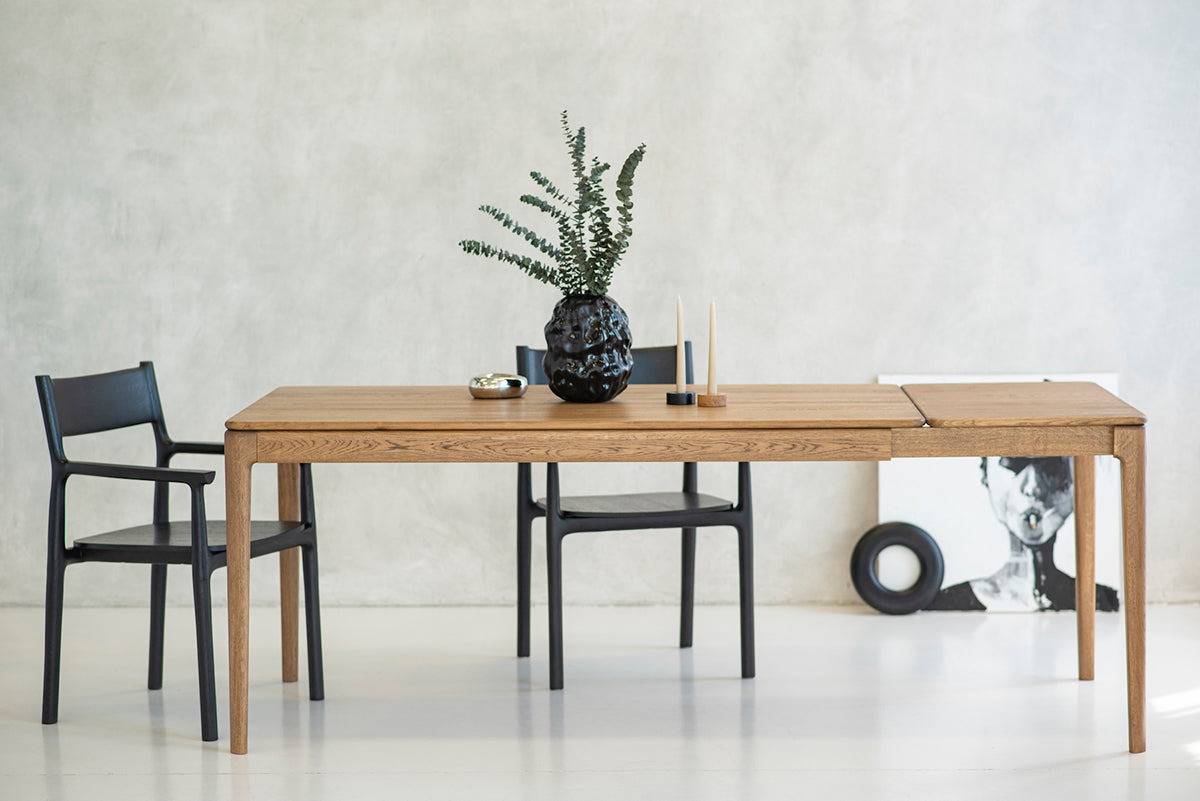 Filo Dining Table
