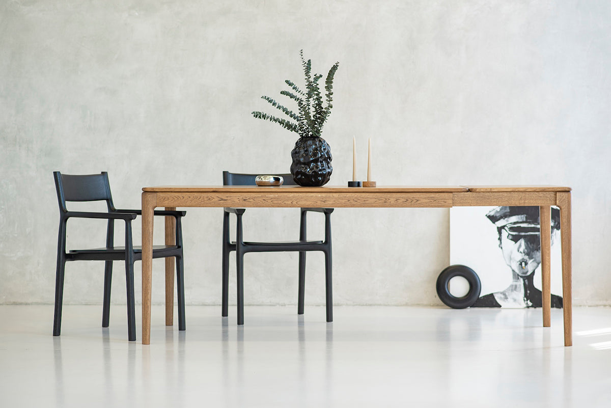 Filo Dining Table
