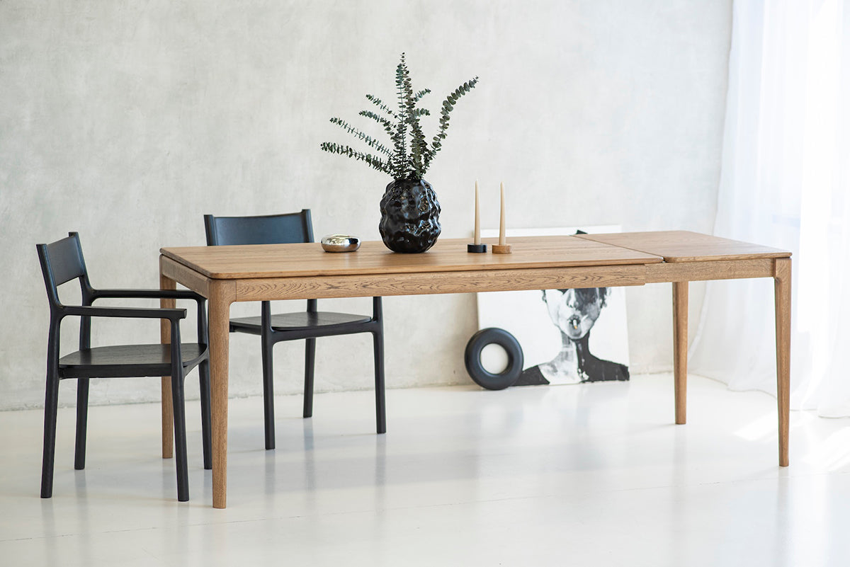Filo Dining Table