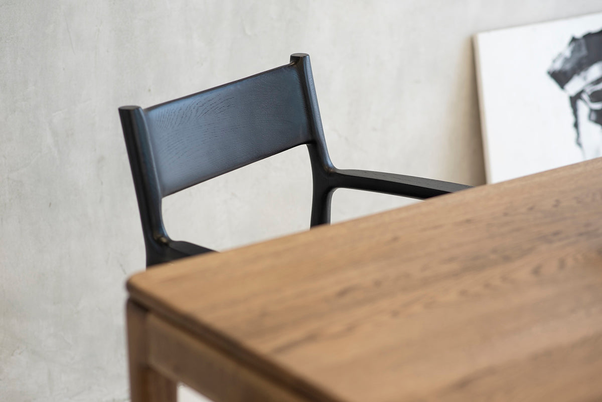 Filo Dining Table