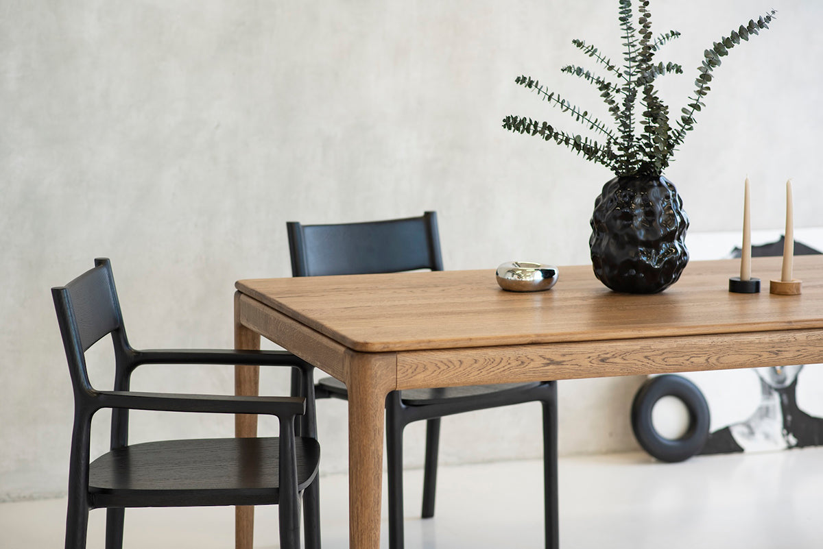 Filo Dining Table