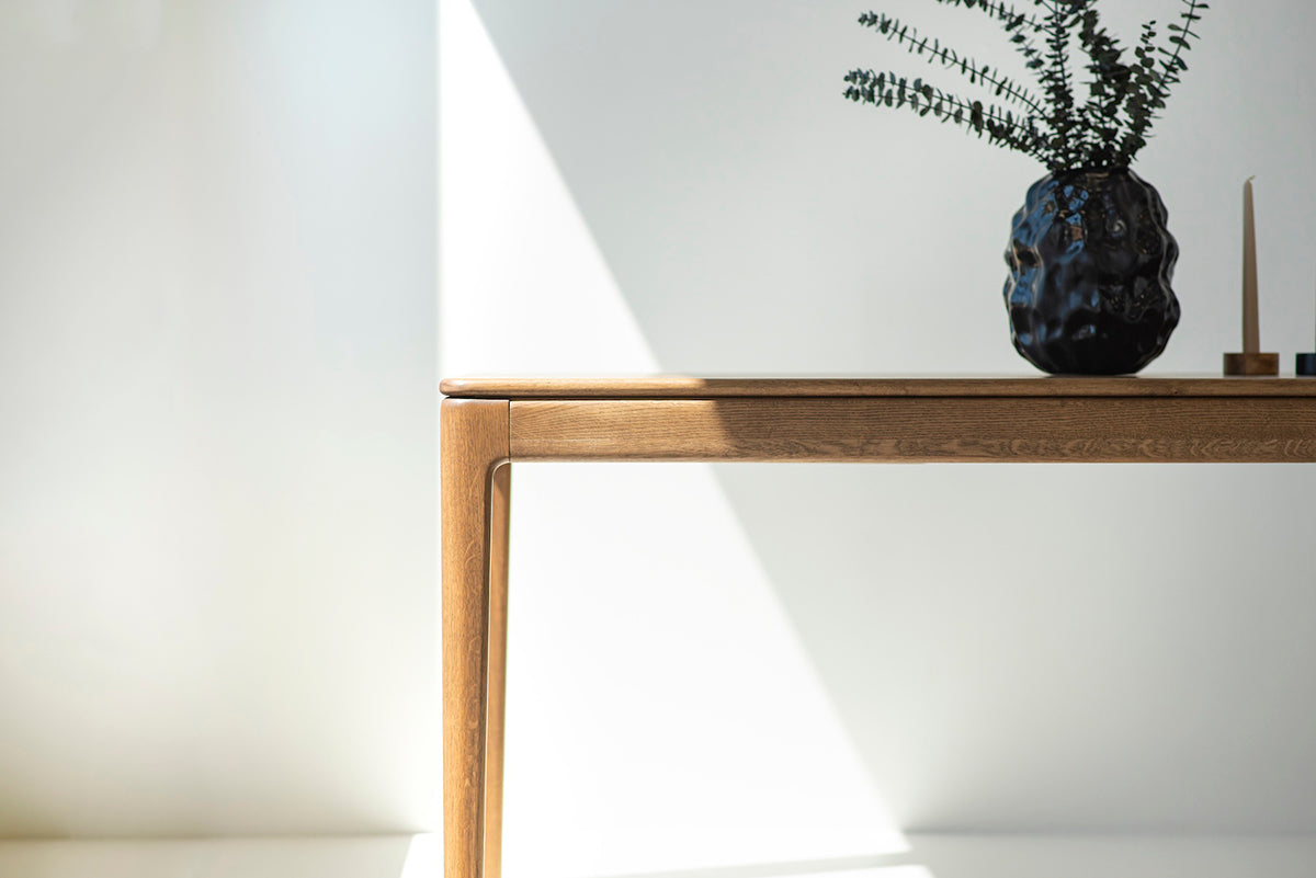 Filo Dining Table
