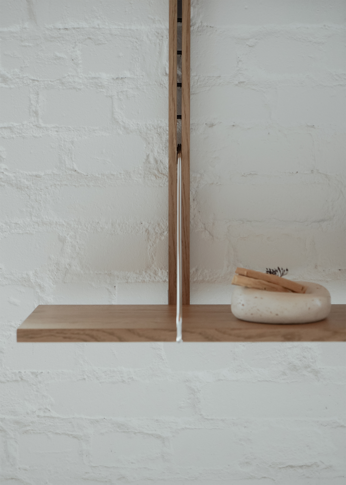 Rodd 100 Oak Wood Wall Shelf