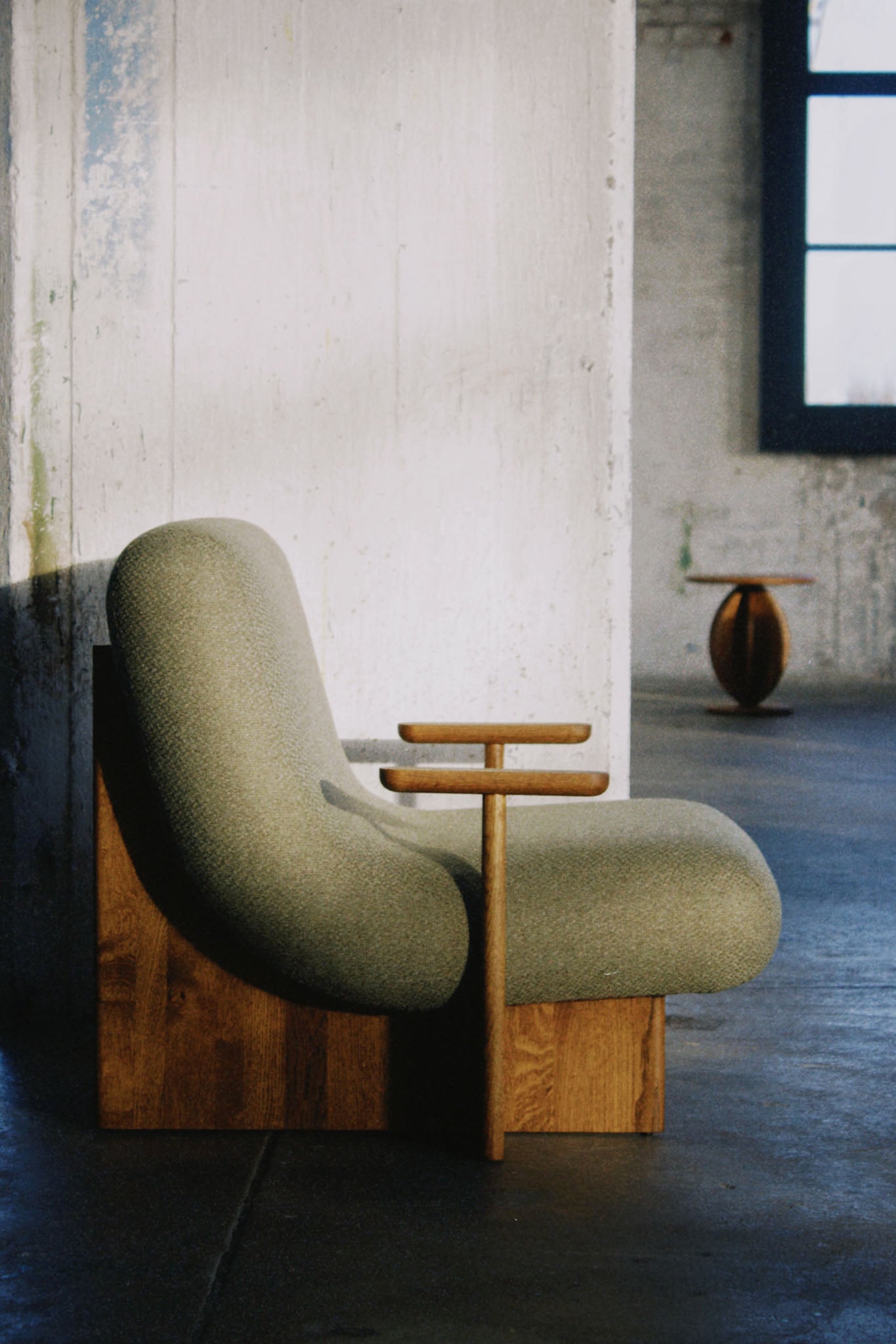 Kivo Lounge Chair