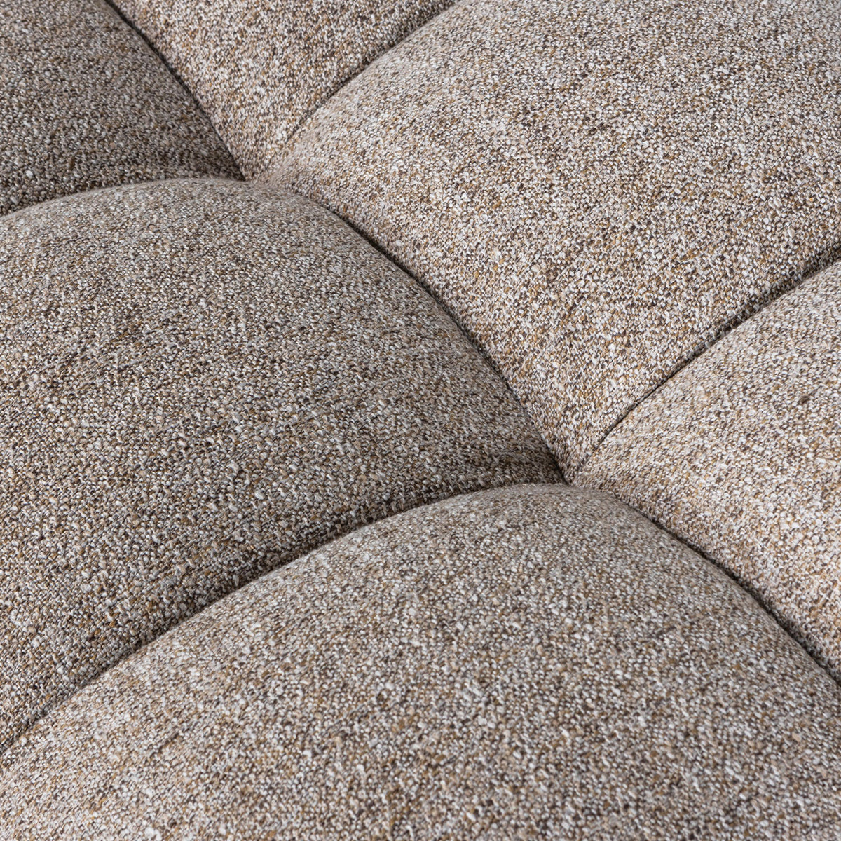 Allure Hocker