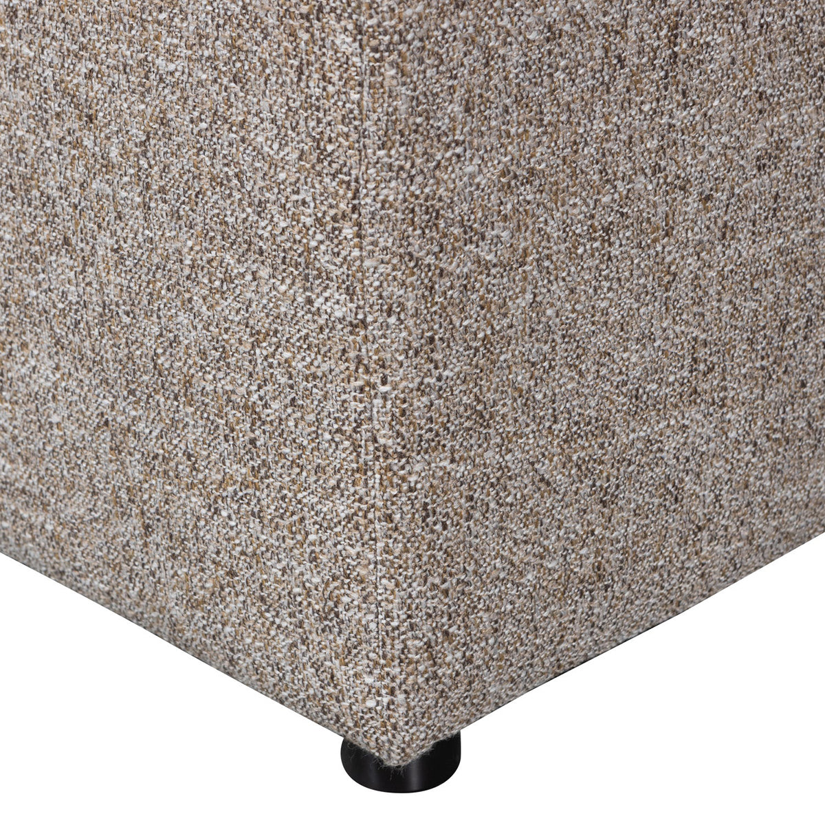 Allure Hocker