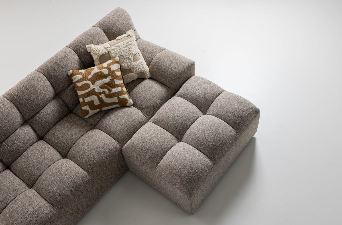Allure Hocker