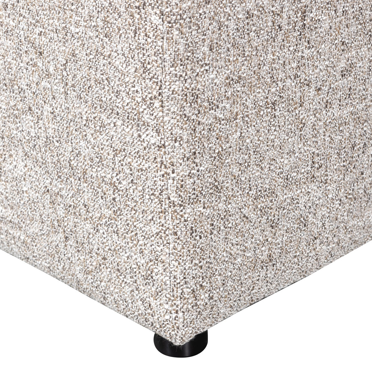 Allure Hocker