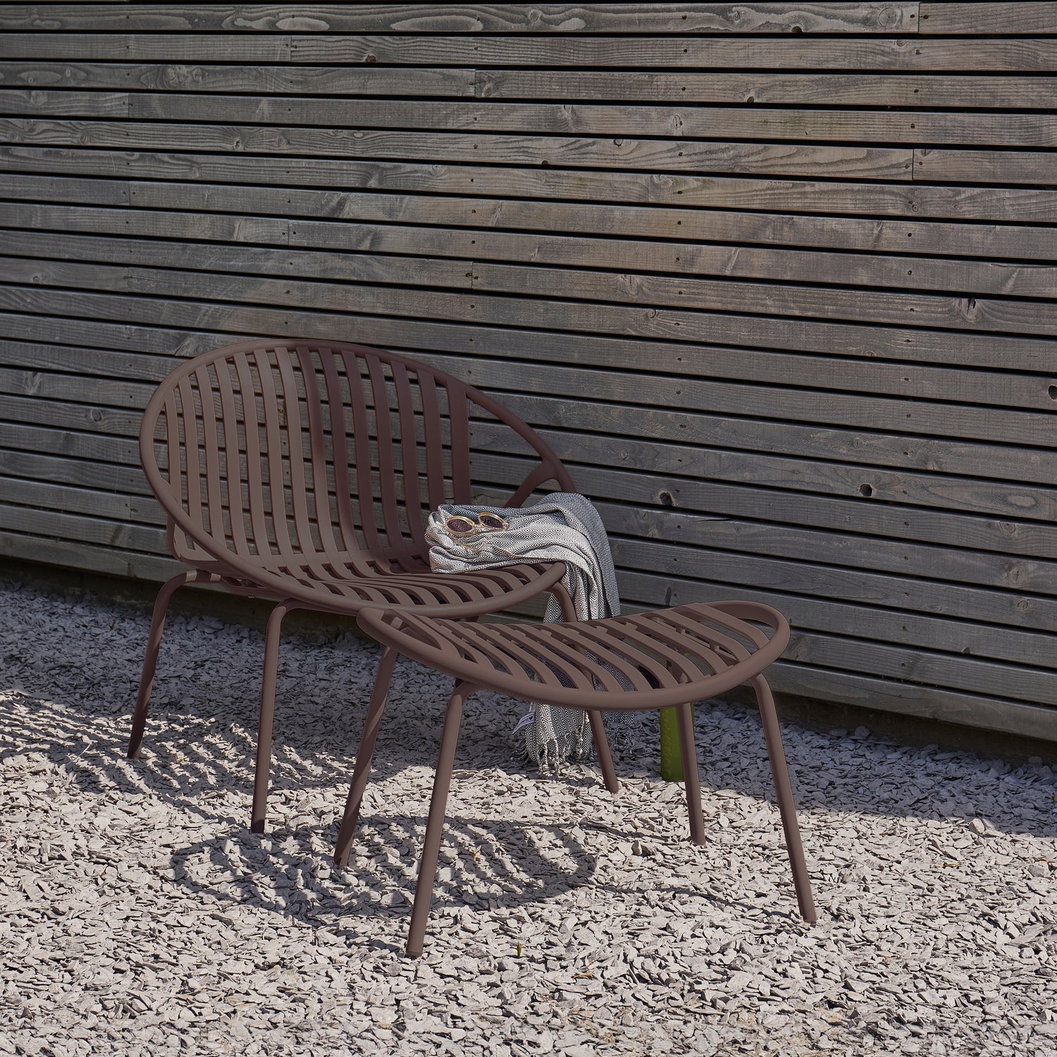 Bruce Garden Lounge Chair with Hocker