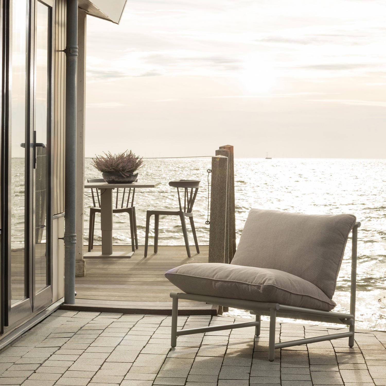 Elvo Garden Lounge Chair