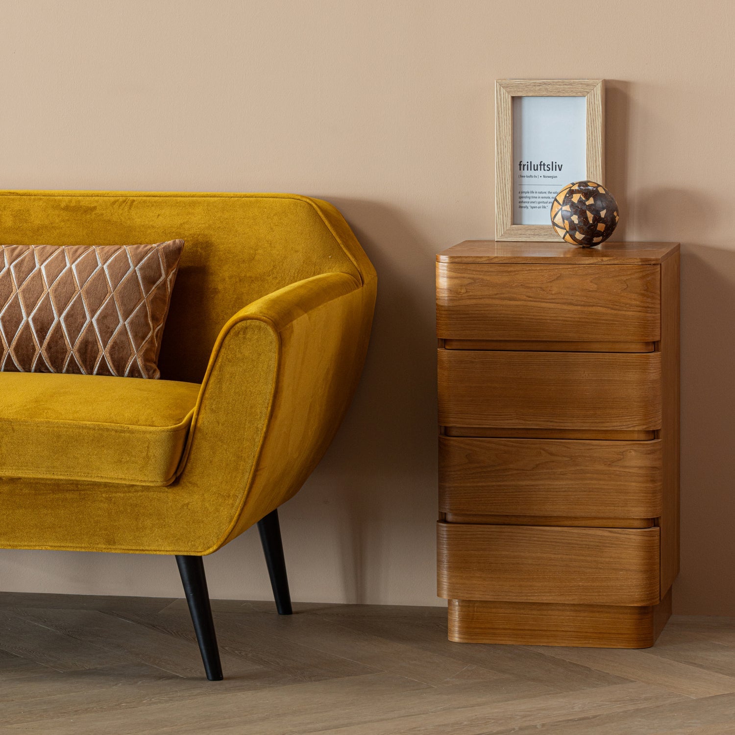 Fejo Brown 4 Drawers Dresser